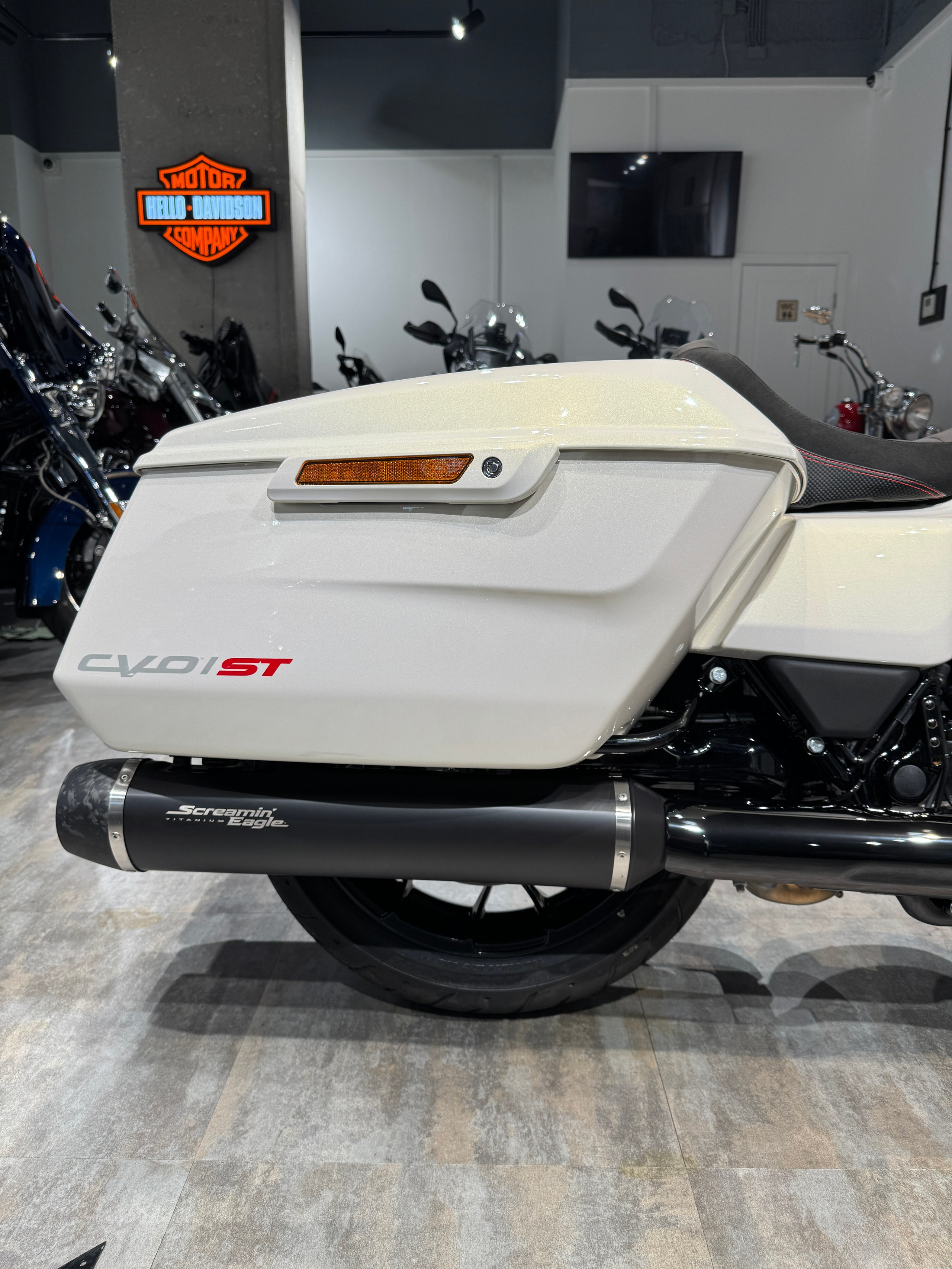 Мотоциклы Harley-Davidson 2024 CVO Road Glide ST 121 (Touring)  — купить мотоцикл. Hello Davidson, Москва. Только хорошие мотоциклы…