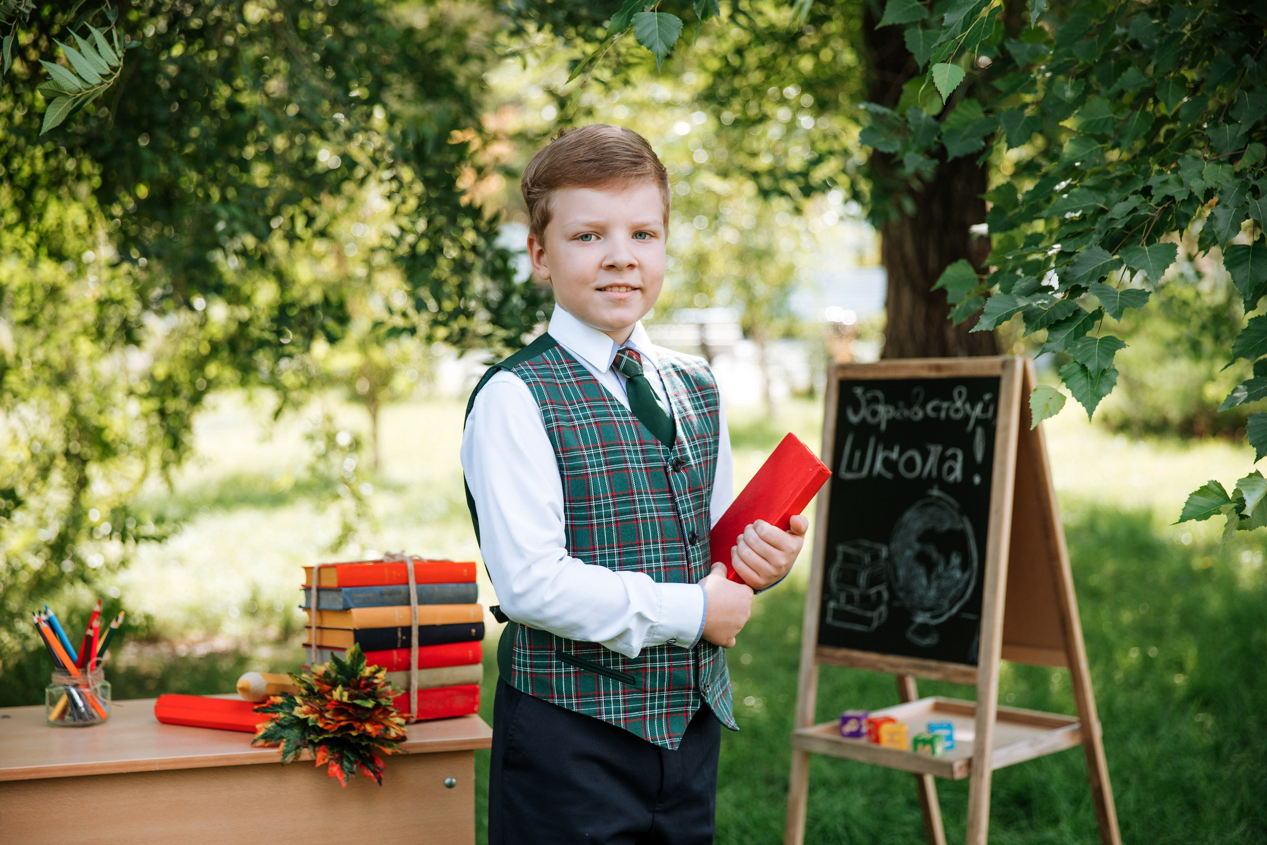 Начальные классы. Выпускные школьные фото­альбомы для школ и детских садов в Волгограде и Волжском