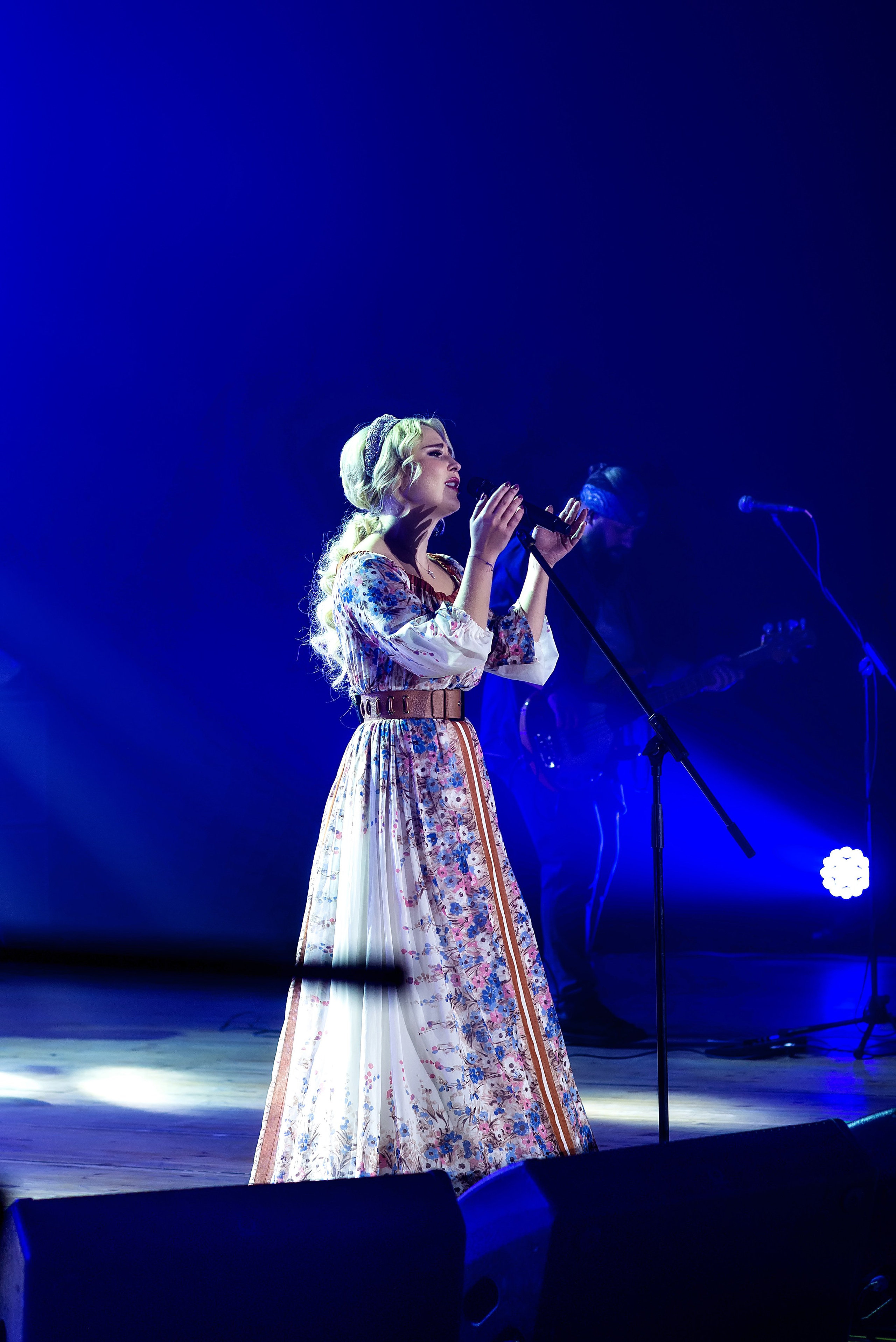 Концерт Пелагеи. Школьный, фэшн фотограф в Тюмени и в России Ирина Королева