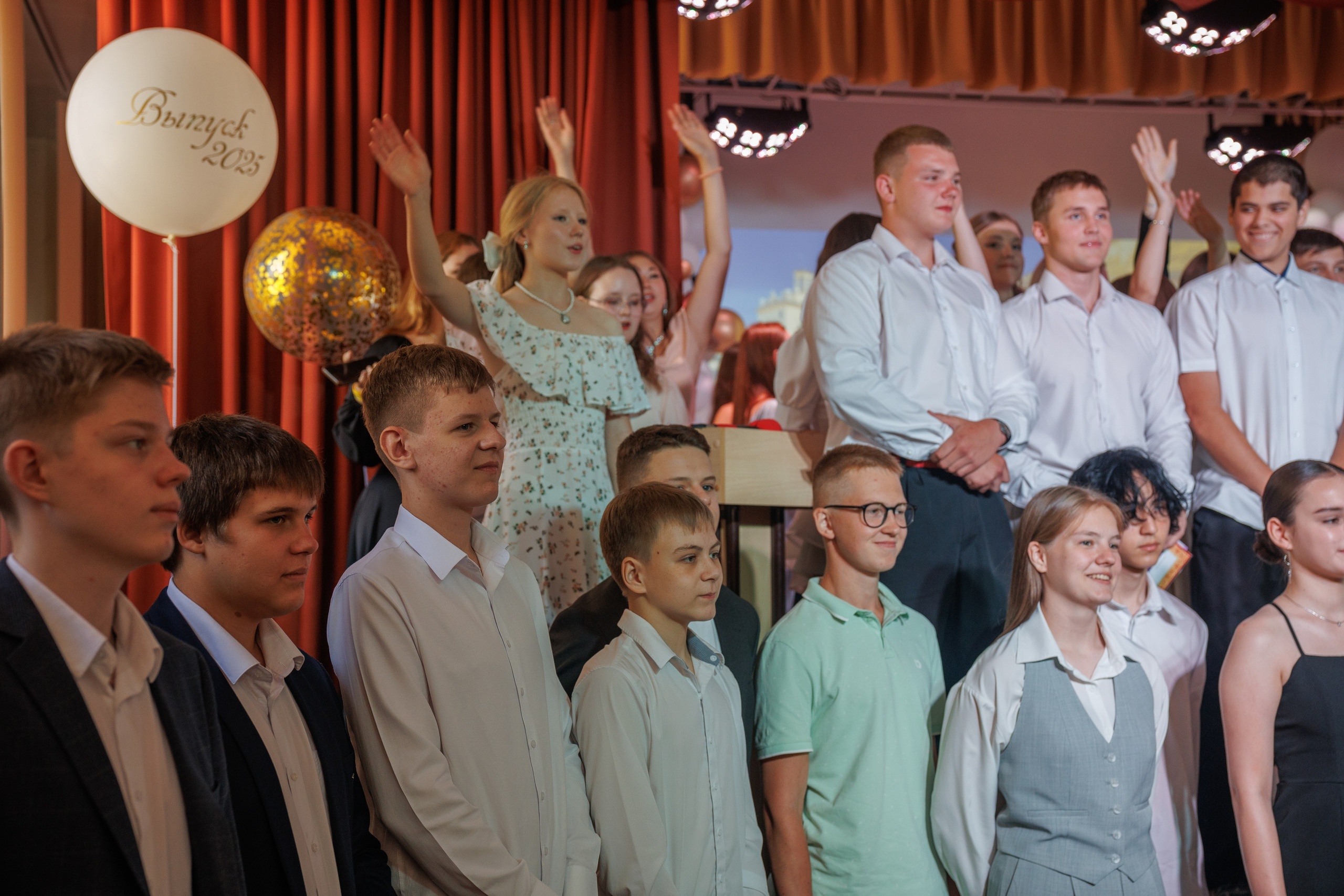 Вручение аттестатов. Свадебный и семейный фотограф в Новосибирске Ирина Дорошкова