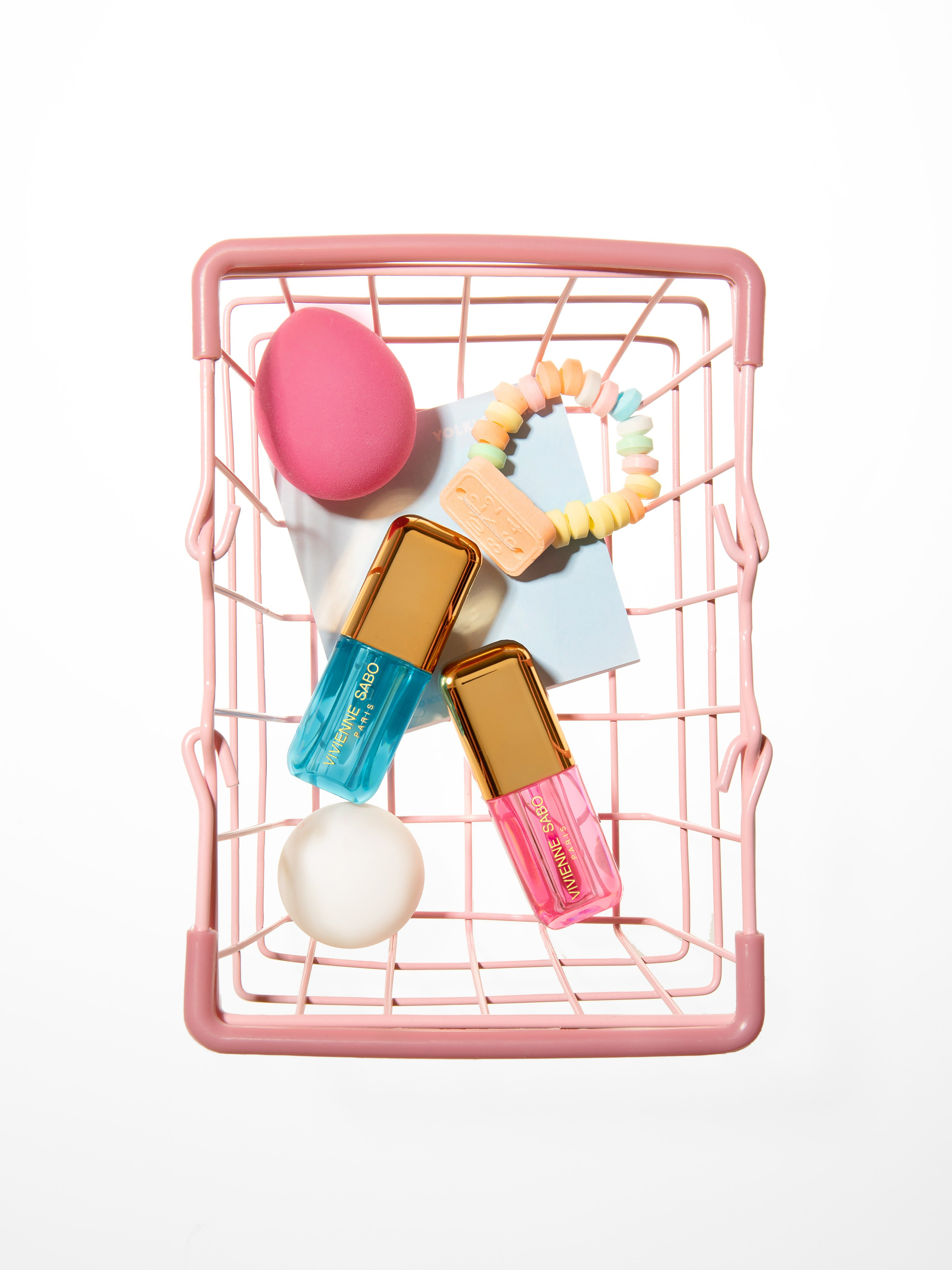 Косметика. Предметный фотограф в Москве Мария Игнатенко. Нейрофото, ретушь, сет-дизайн