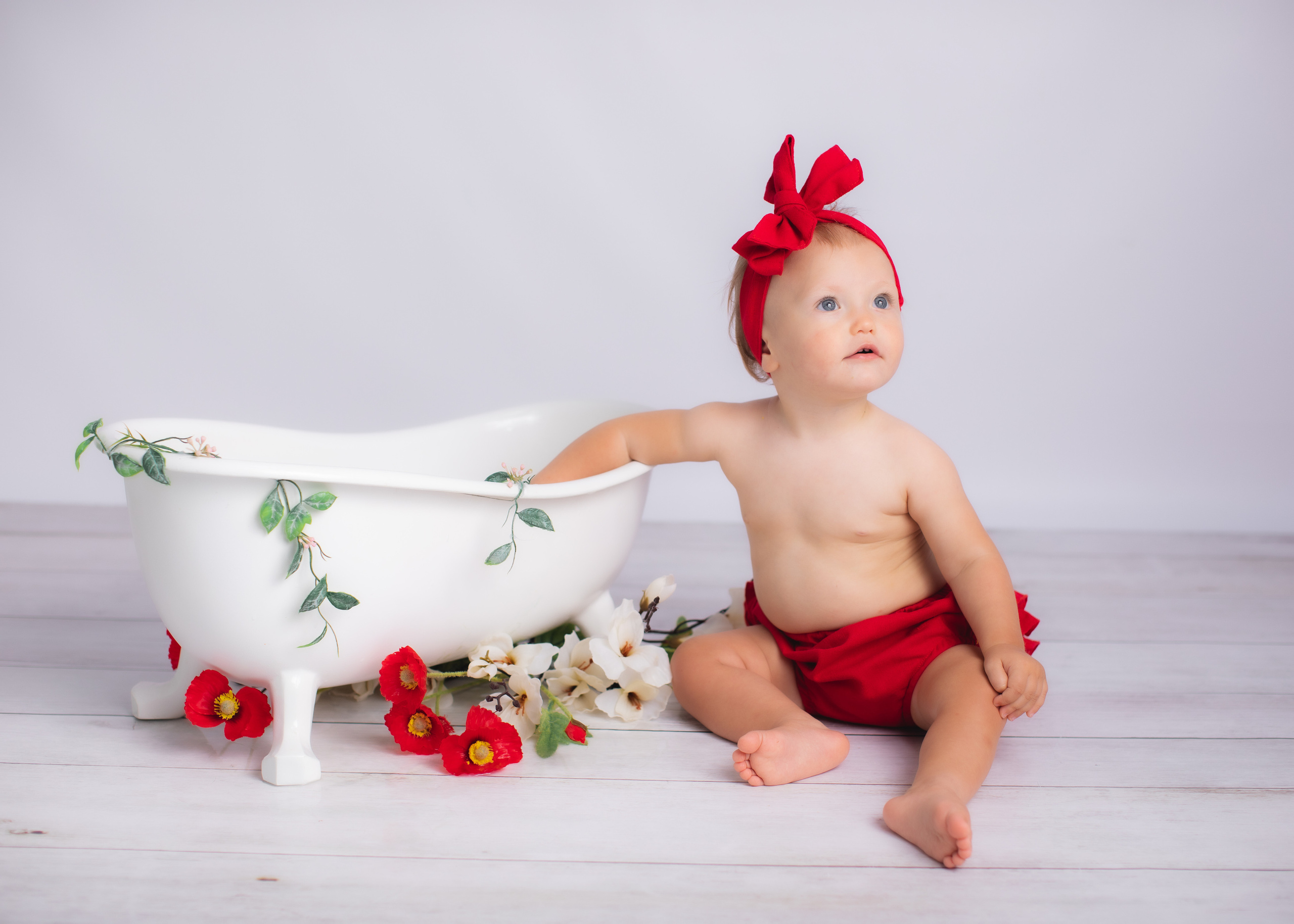 Молочные ванночки (доплата 1000 руб). Фотограф новорождённых и детей до года на КМВ
