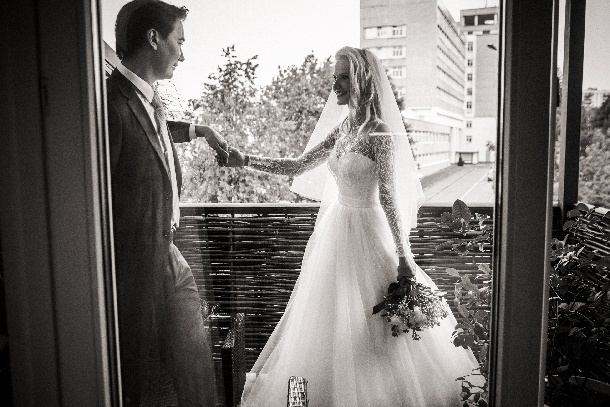 Свадебная фотосессия на ВДНХ. Свадебный и семейный фотограф в Москве и Подмосковье Лариса Козлова