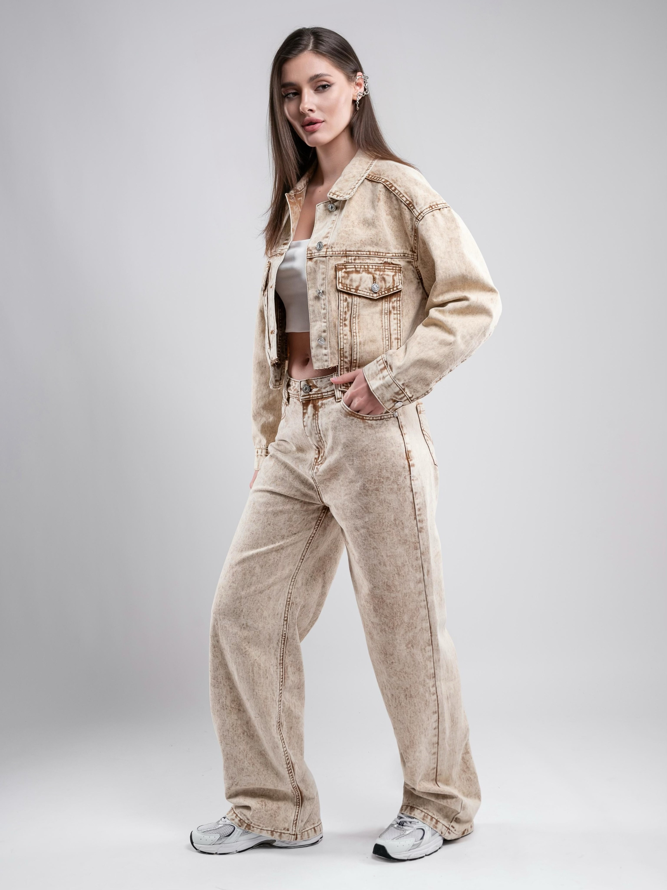 Джинсовые костюмы две модели. Предметный фотограф, фото для маркетплейсов Пятигорск, КМВ