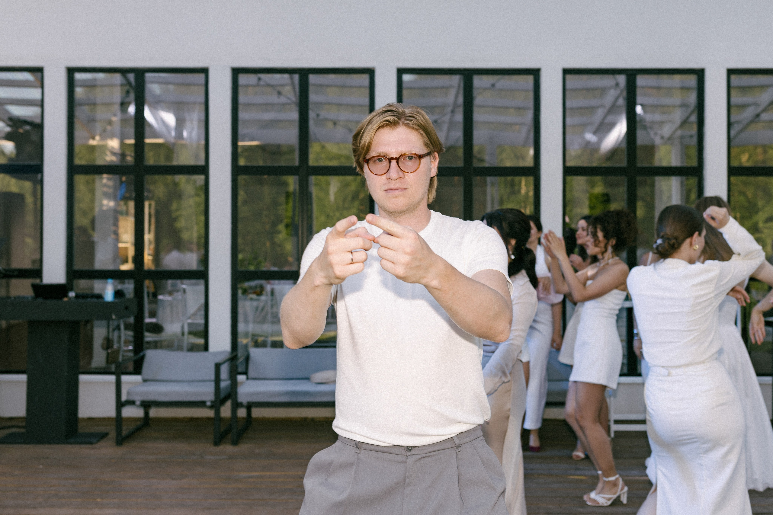 Плюс тридцать градусов на лужайке. Фотограф Андрей Куськало