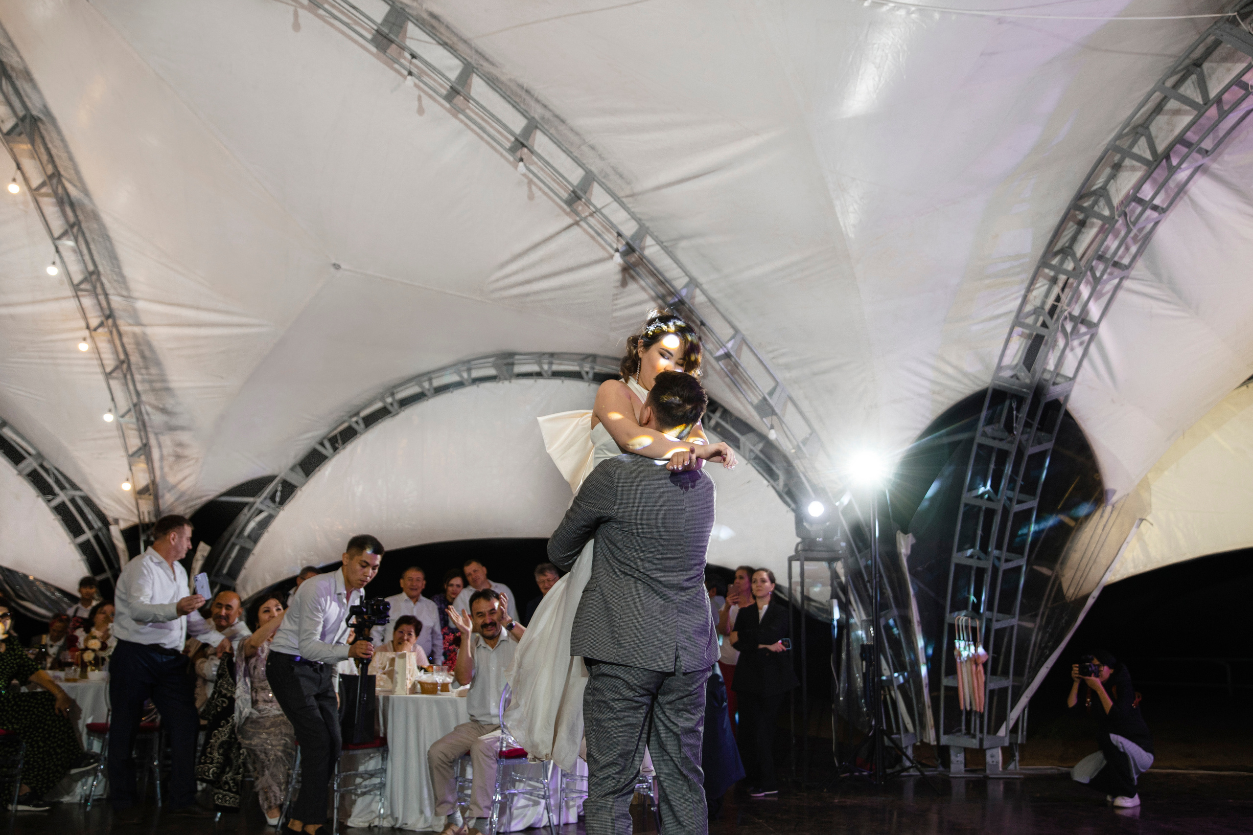 Анонс свадьбы Александр и Жибек. Свадебный фотограф в Алматы Николай Киреев