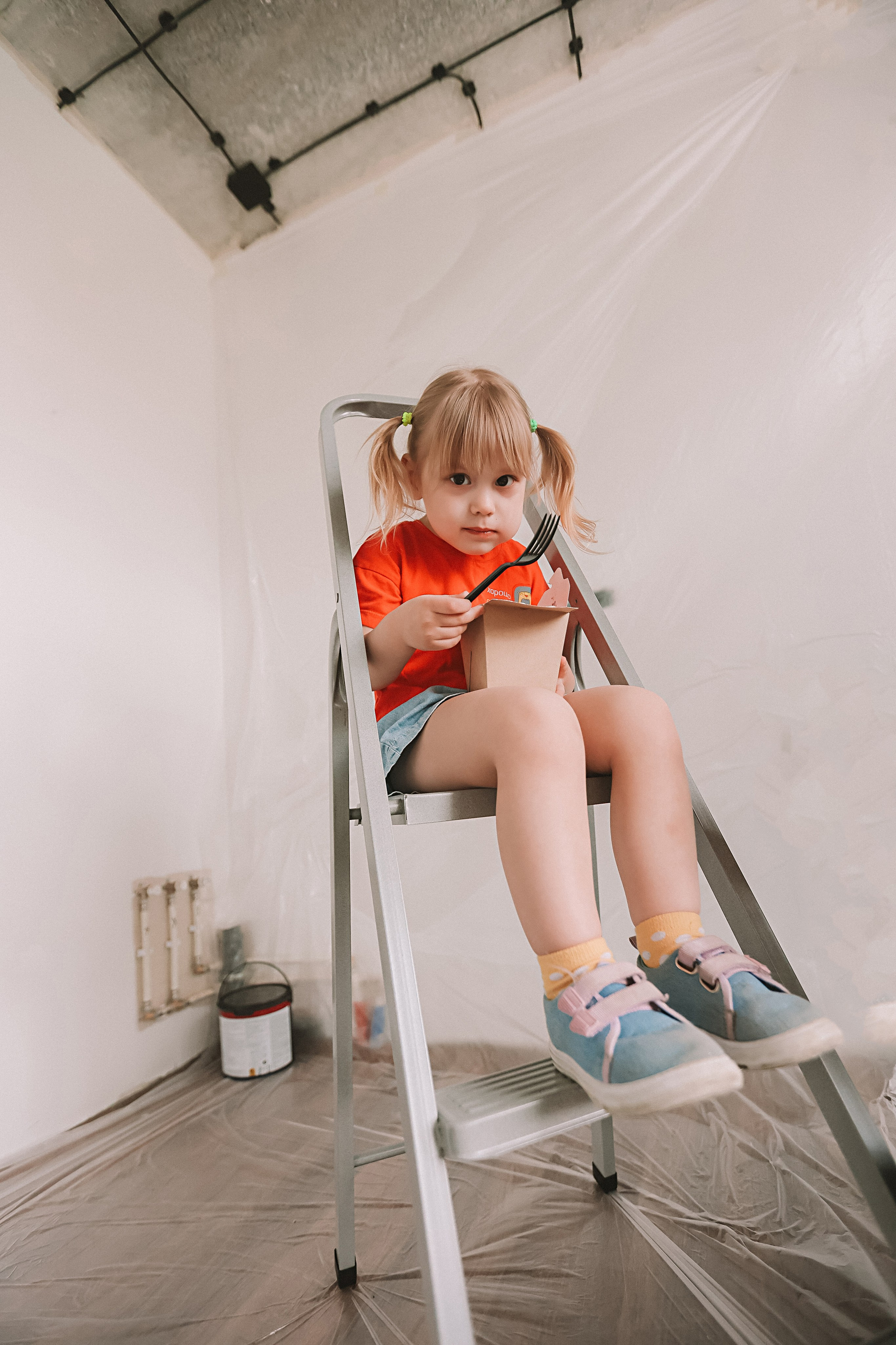 Ремонт. Семейный фотограф Тюмень, фотограф на роды Салмина Мария