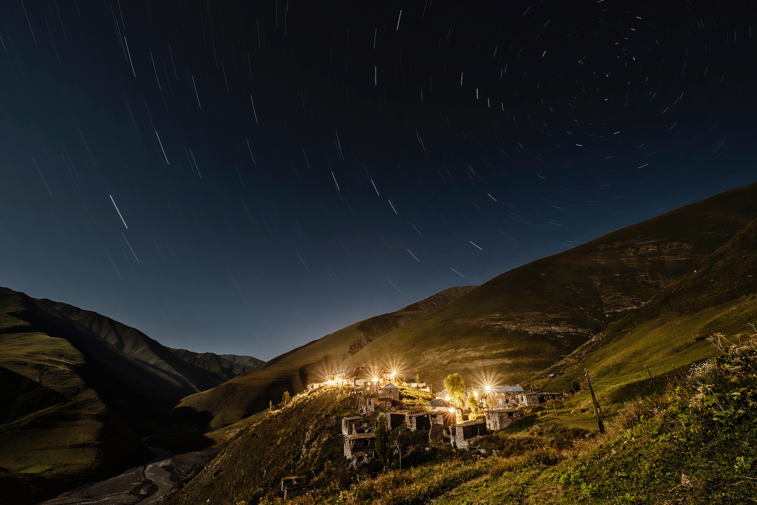 Селение Кусур ночью