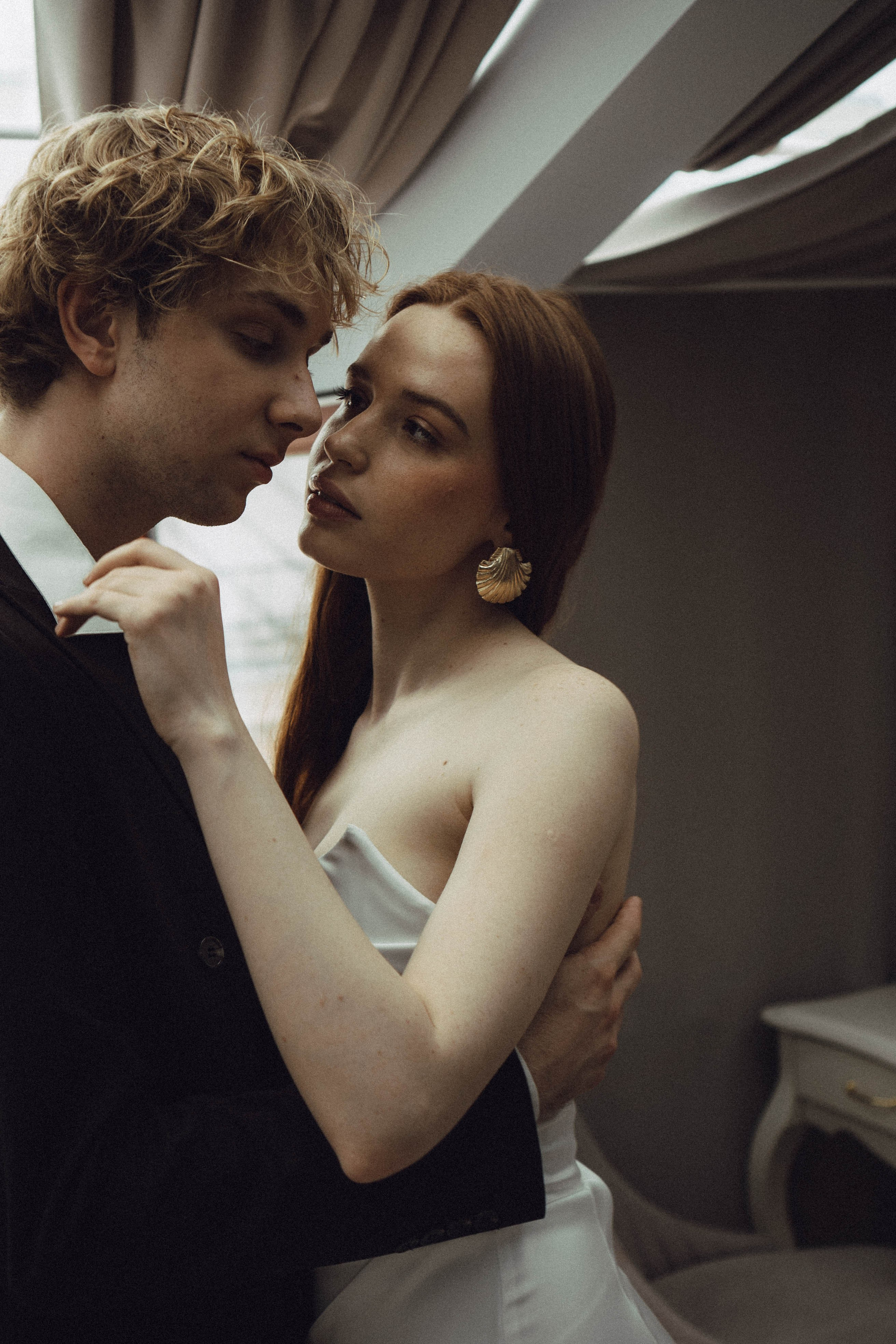 СВАДЕБНАЯ СЬЕМКА В ОТЕЛЕ. СБОРЫ ЖЕНИХА И НЕВЕСТЫ И ТАКЖЕ ТОР И ПОДГОТОВКА К ПРОГУЛКЕ. Профессиональный фотограф, Санкт-Петербург — Виктория Богомолова