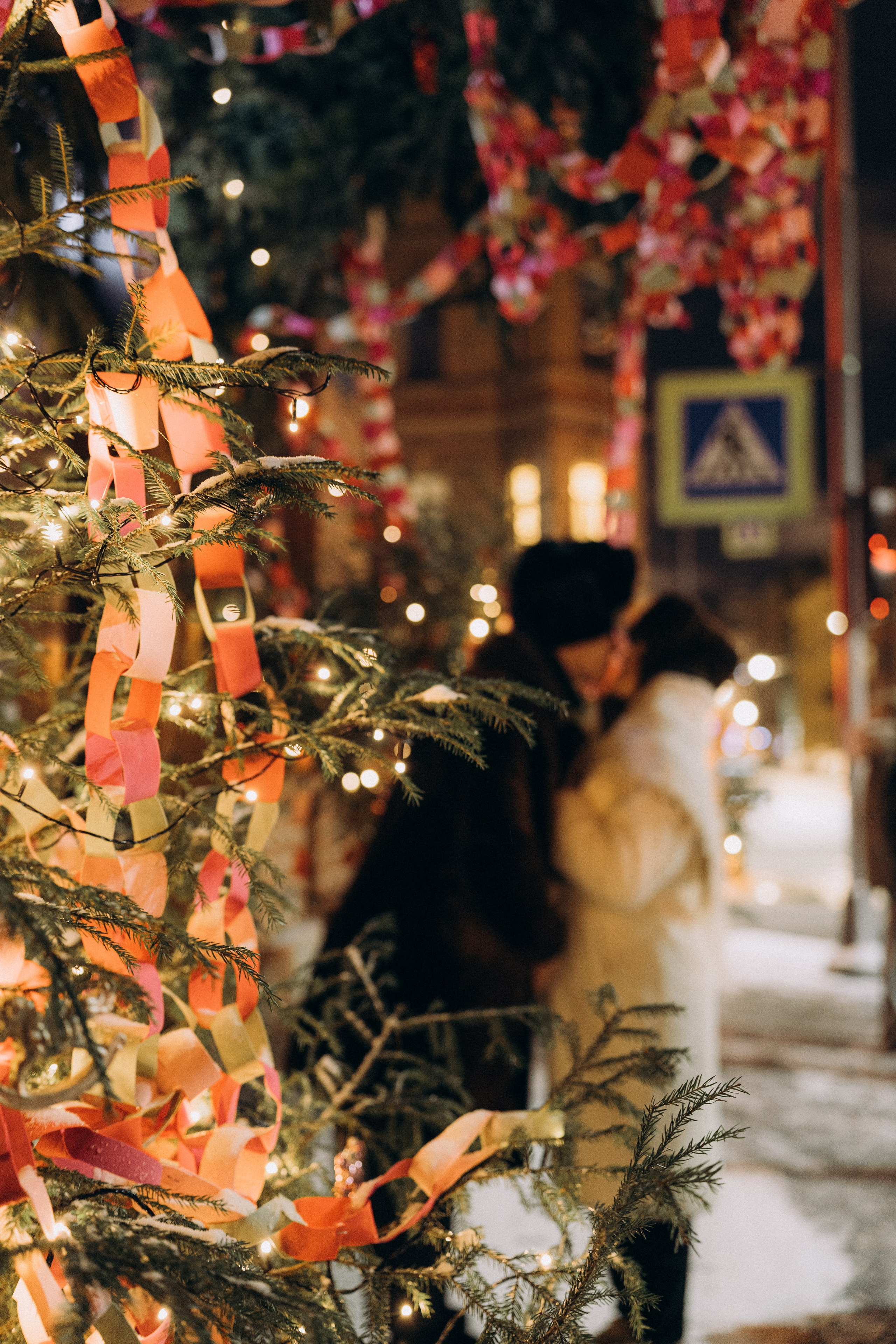 НОВОГОДНЯЯ ПРОГУЛКА ПАРЫ ПО ЧЕРНЫШЕВСКОЙ ПЕРЕД НОВЫМ ГОДОМ. Профессиональный фотограф, Санкт-Петербург — Виктория Богомолова