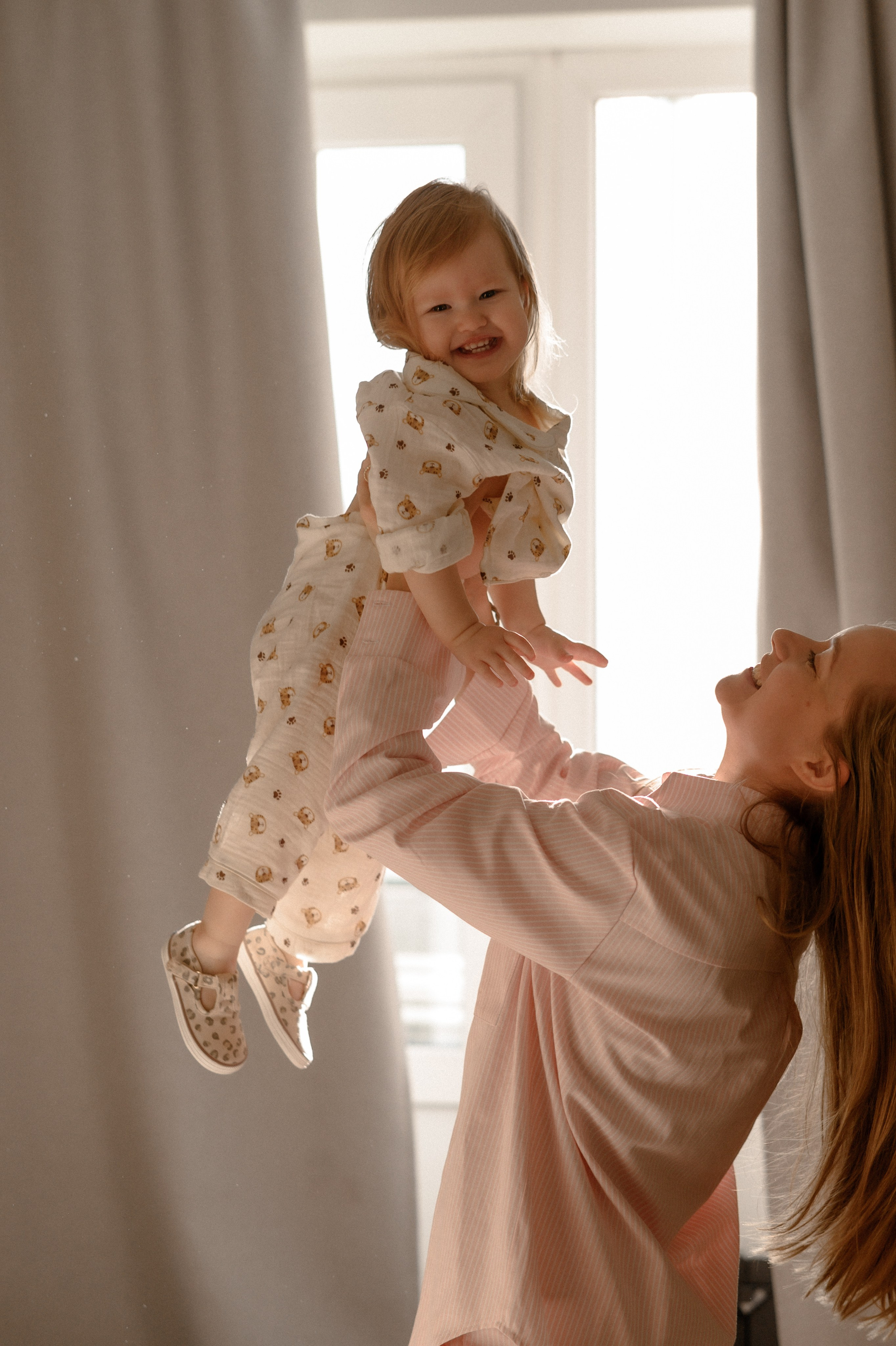 Даша и Варя дома. Семейный и свадебный lifestyle-фотограф в Москве Мария Петрова