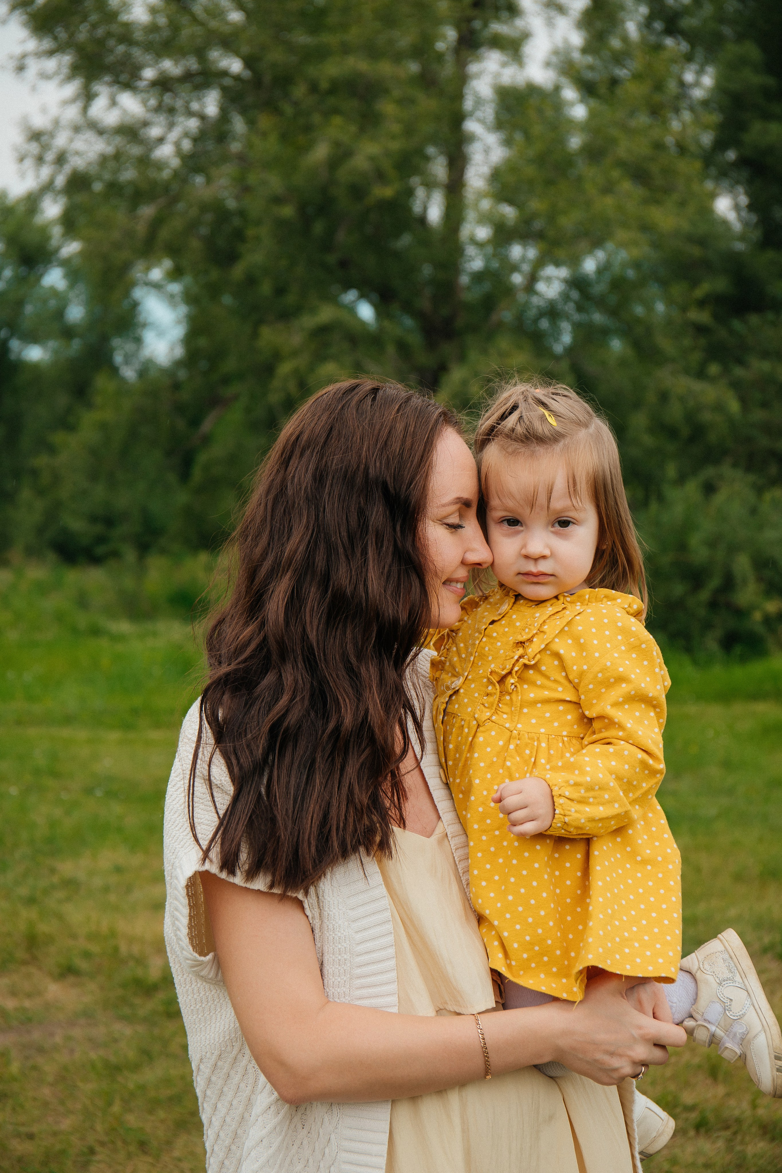 Летние девочки: Любовь и Кира. 