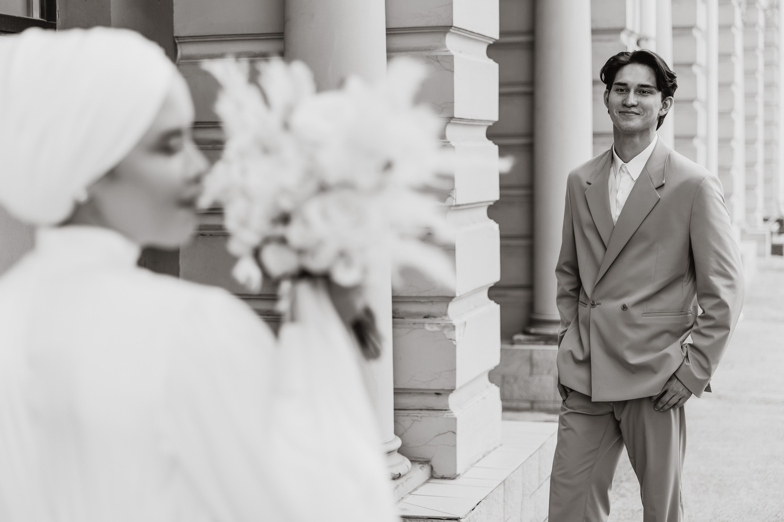 Услуги по оформлению платка в Казани: невеста с красивым макияжем