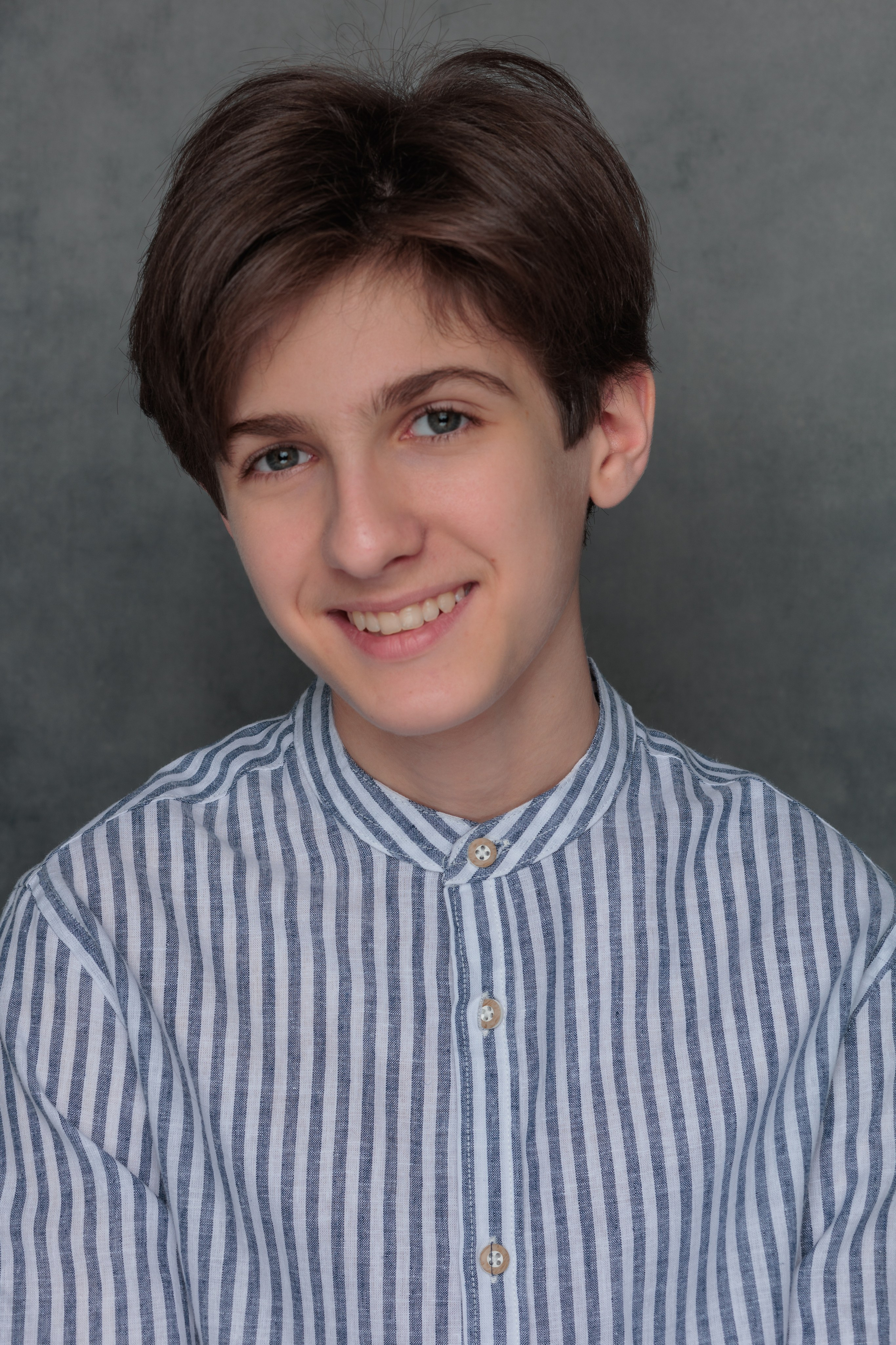 АРТЁМ. Я фотограф из Москвы к Вашим услугам