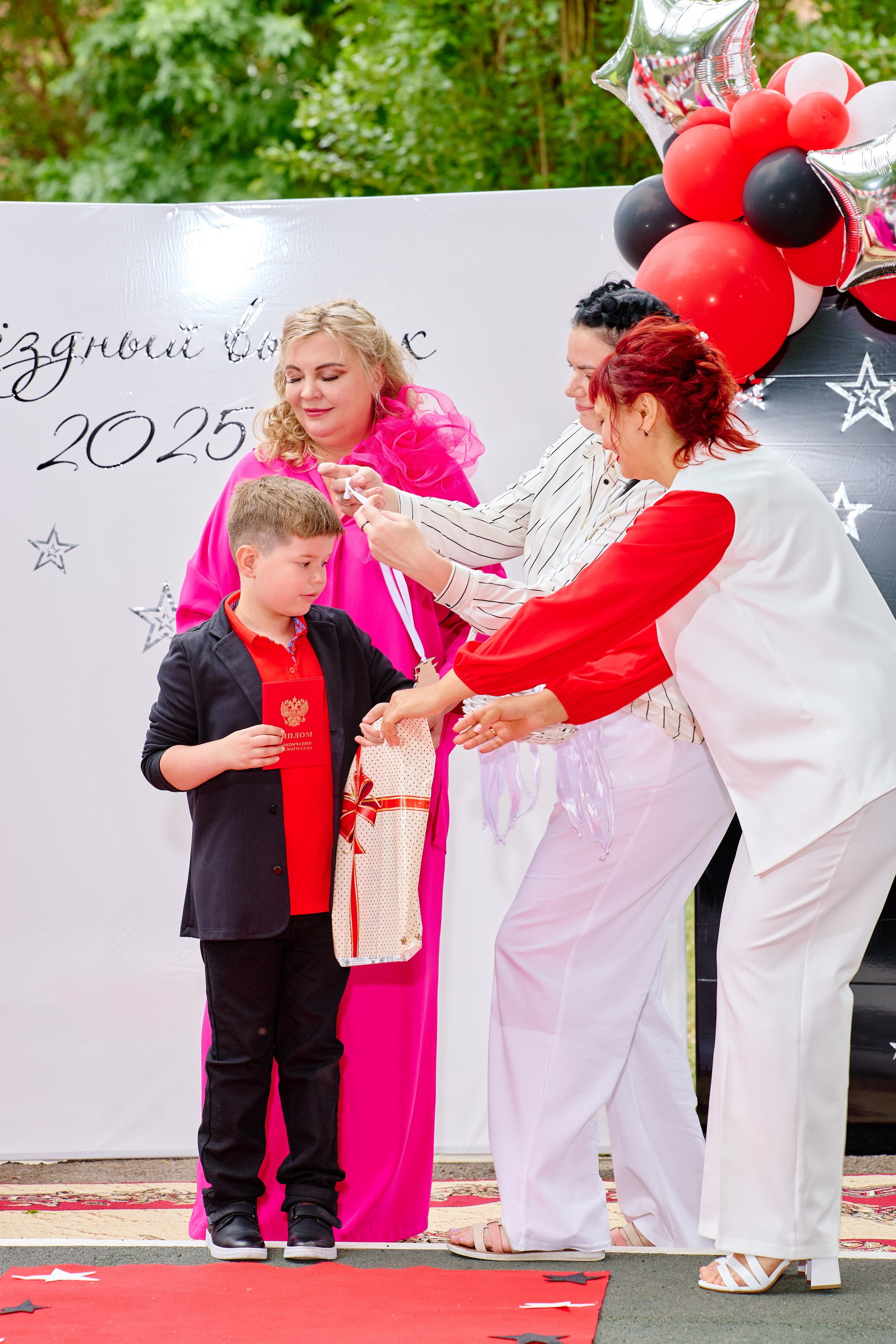 Выпускной 45 сад. Фотограф Выпускные альбомы Таганрог Сергей Коробченко