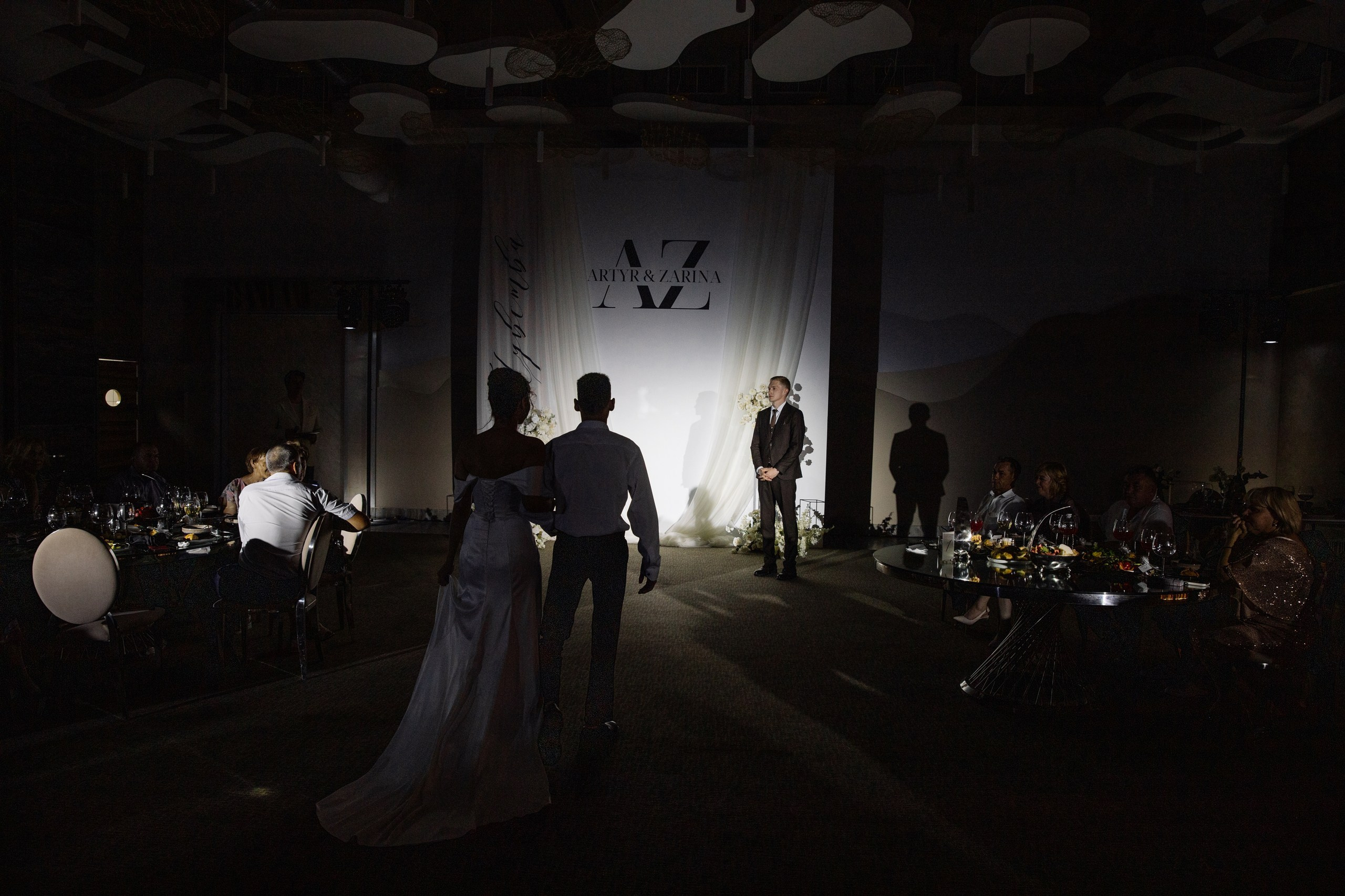 First of all, it's not the planes. Свадебный фотограф в Казани, РТ, РФ Миннуллин Динар