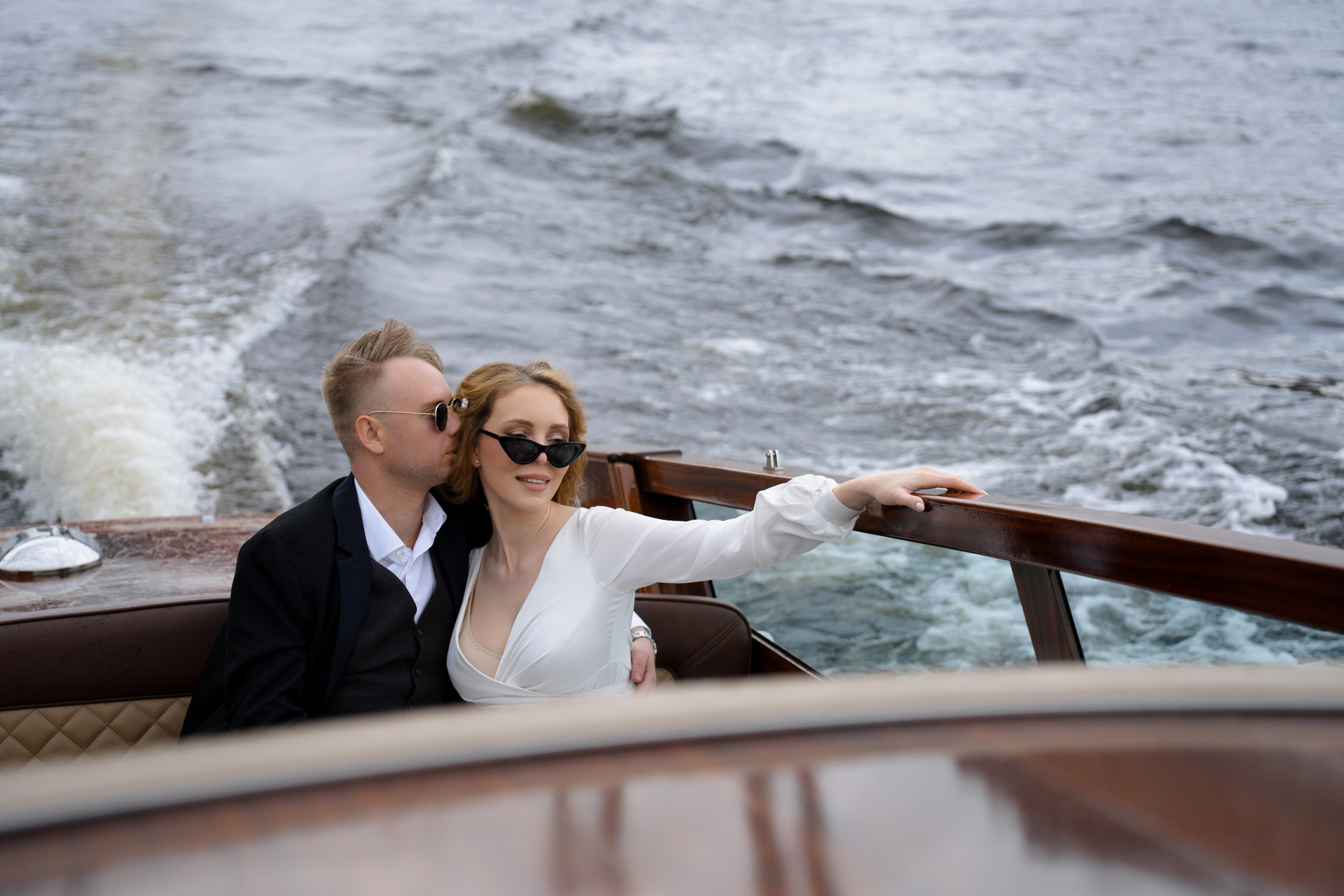 Свадьба на катере. Фотограф Оксана Шавва
