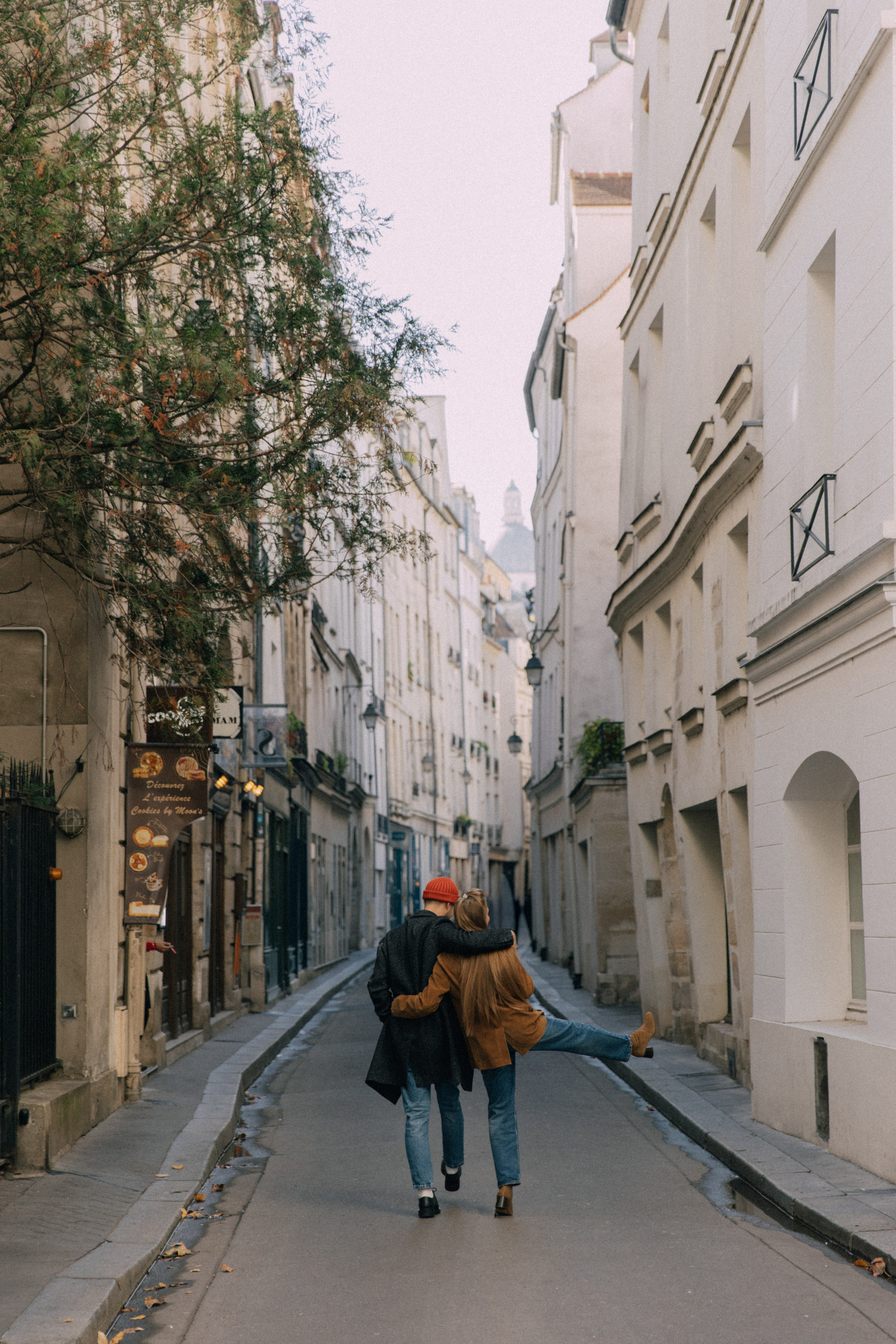 Love you a thousand times. Photographer in Paris