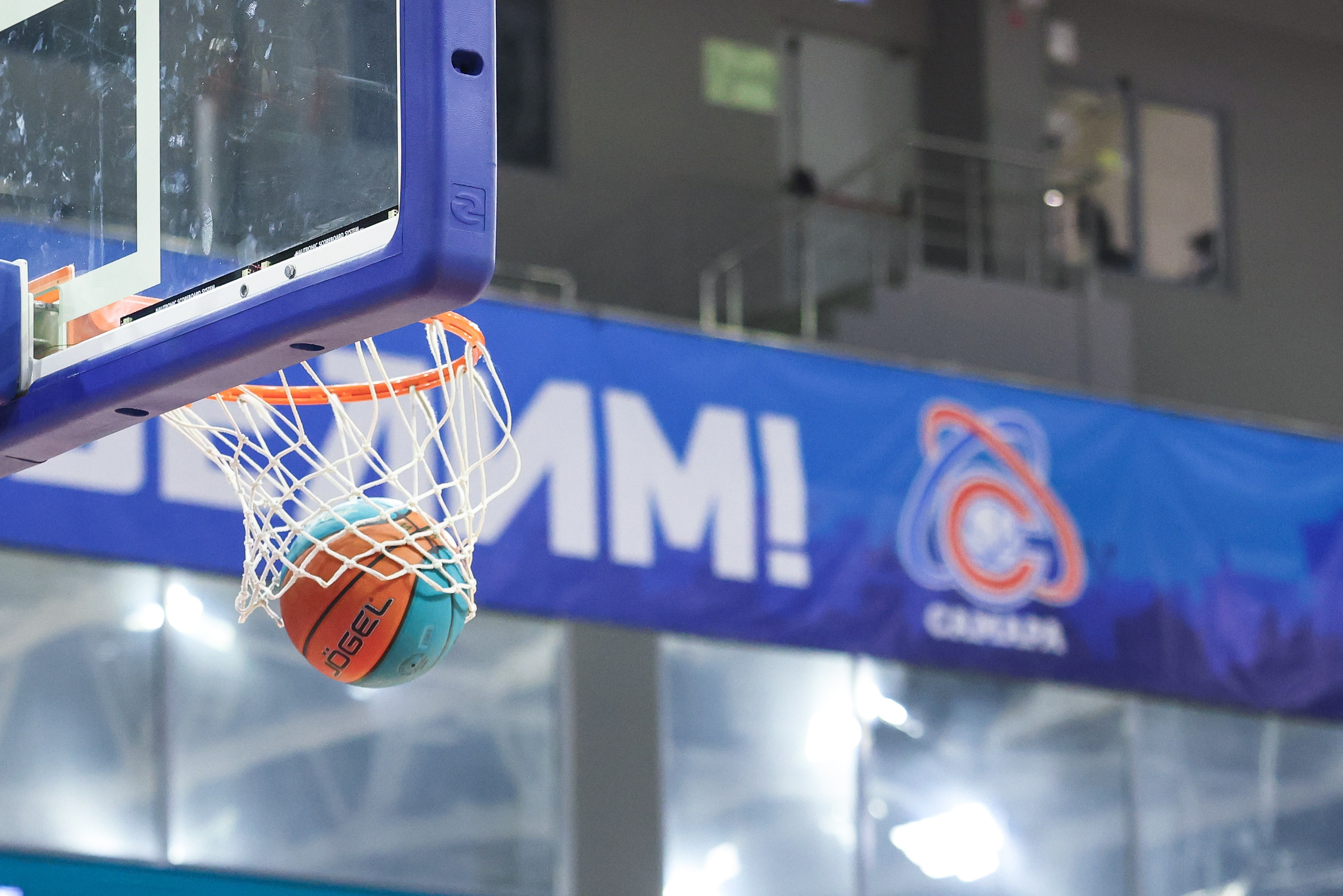 Баскетбол. Самара — Зенит. Единая лига ВТБ. Спортивный фотограф в Самаре