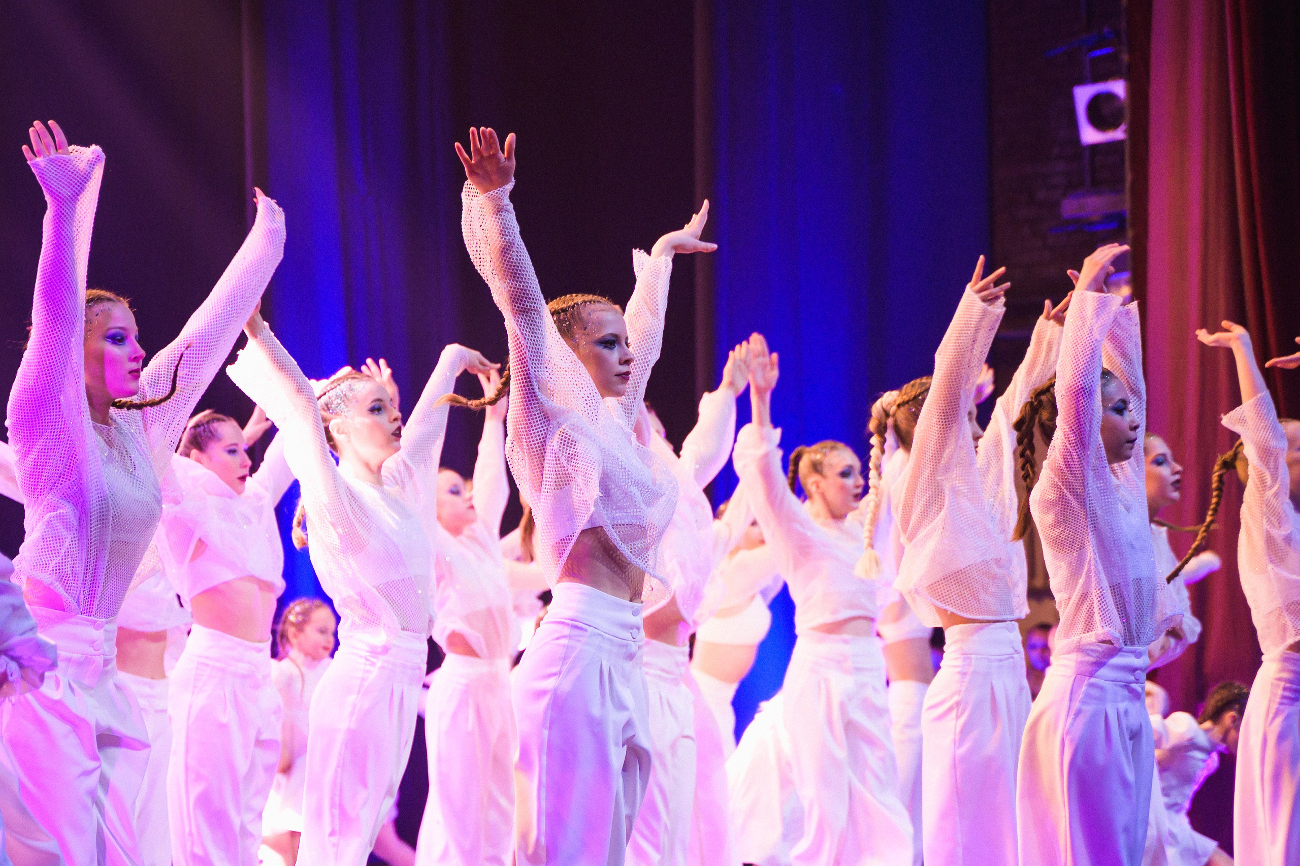 ТАНЦЫ. Свадебный фотограф в Новосибирске Алена Цизман