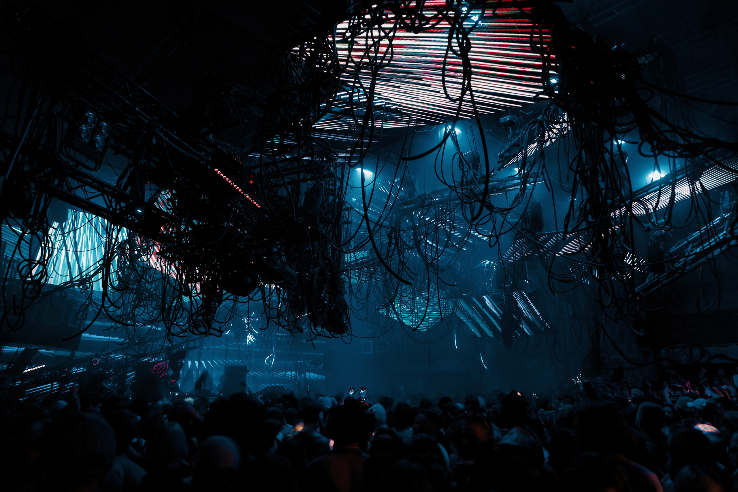 Outline 2024. @tomrus: Рустам Шагиморданов — фотограф