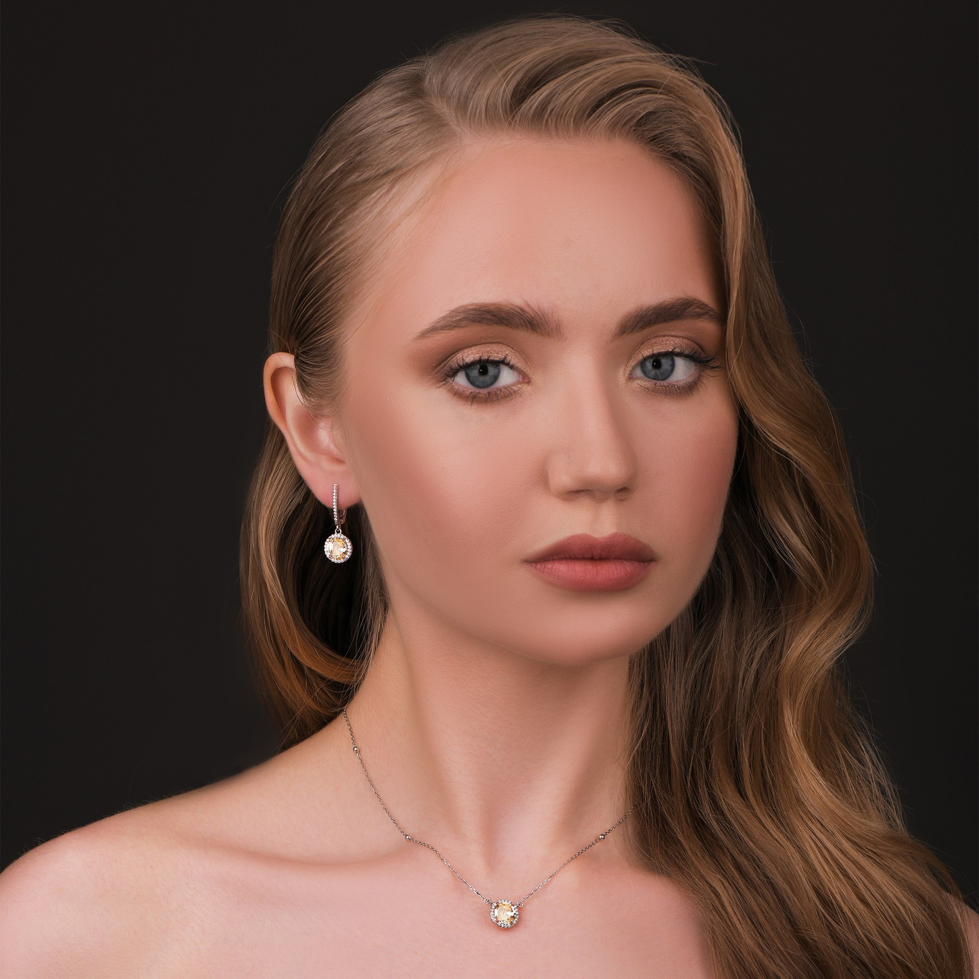 Съемка ювелирных украшений в Санкт-Петербурге. Фотосессия для маркетплейсов