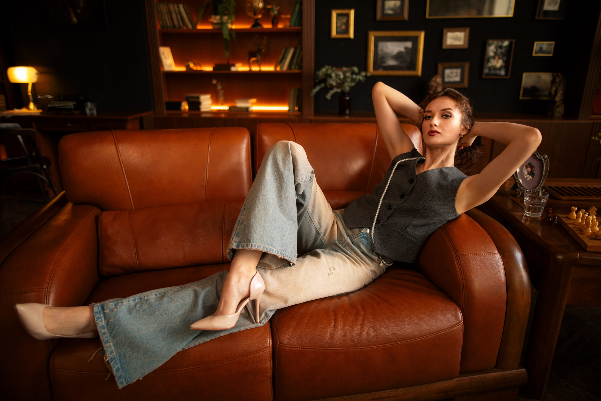 Фотосет с Анастасией в интерьере в формате «Я красивая». Дмитрий Шульгин, портретный фотограф в Воронеже