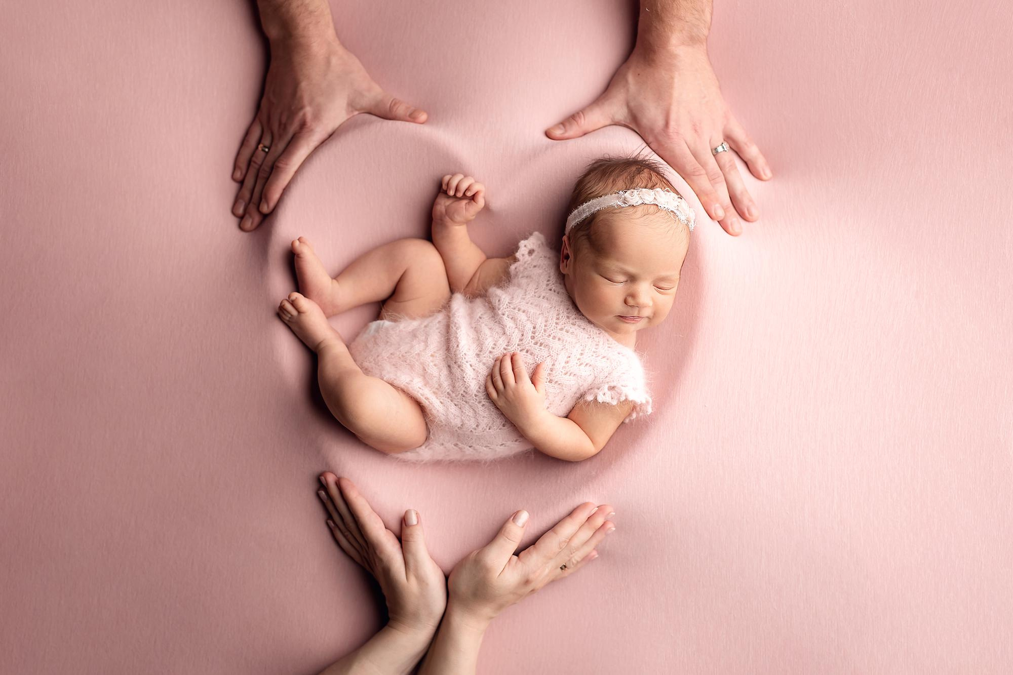 Новорожденные. Фотограф новорожденных