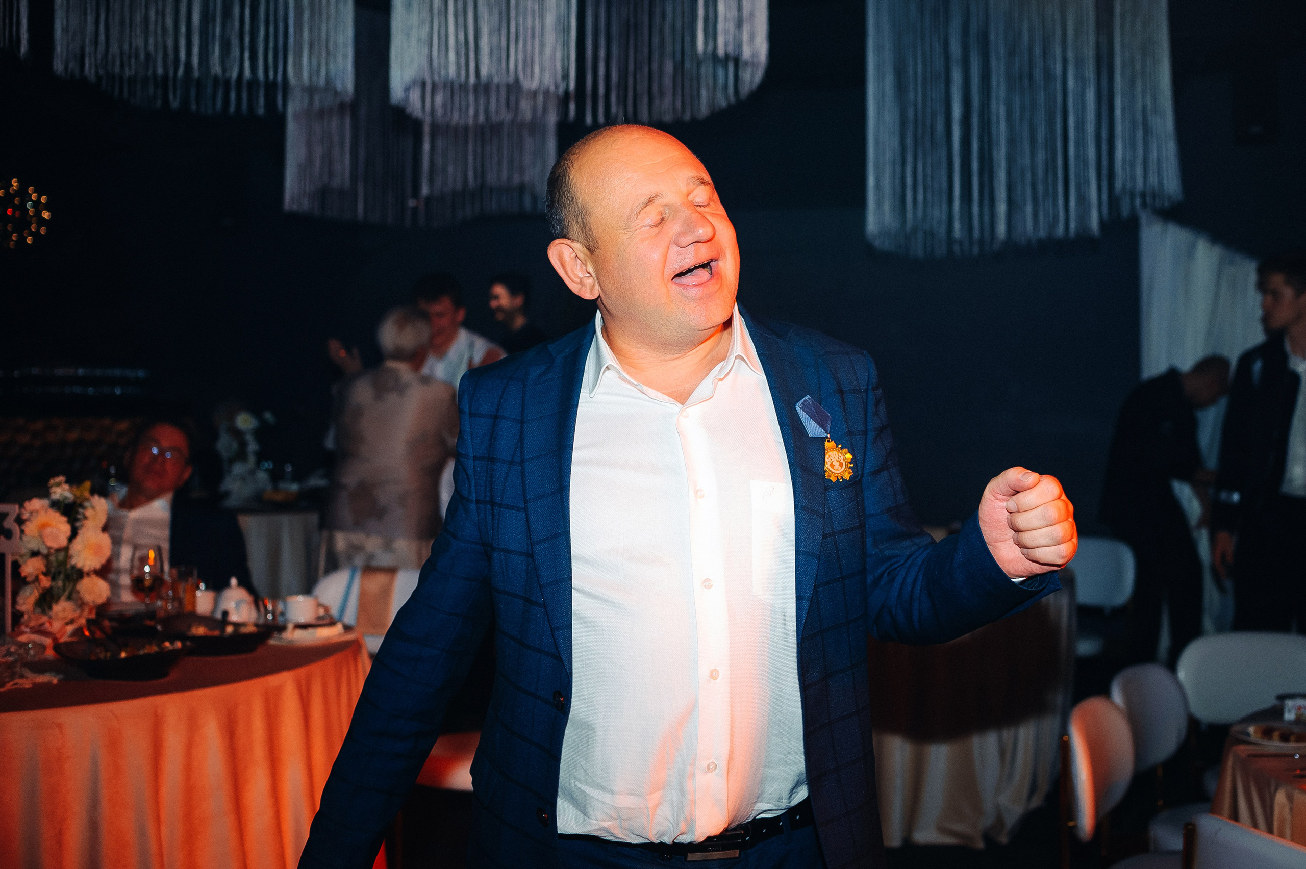 Годовщина свадьбы в Atmosfera. Свадебный фотограф в Екатеринбурге Артём Зайнетдинов