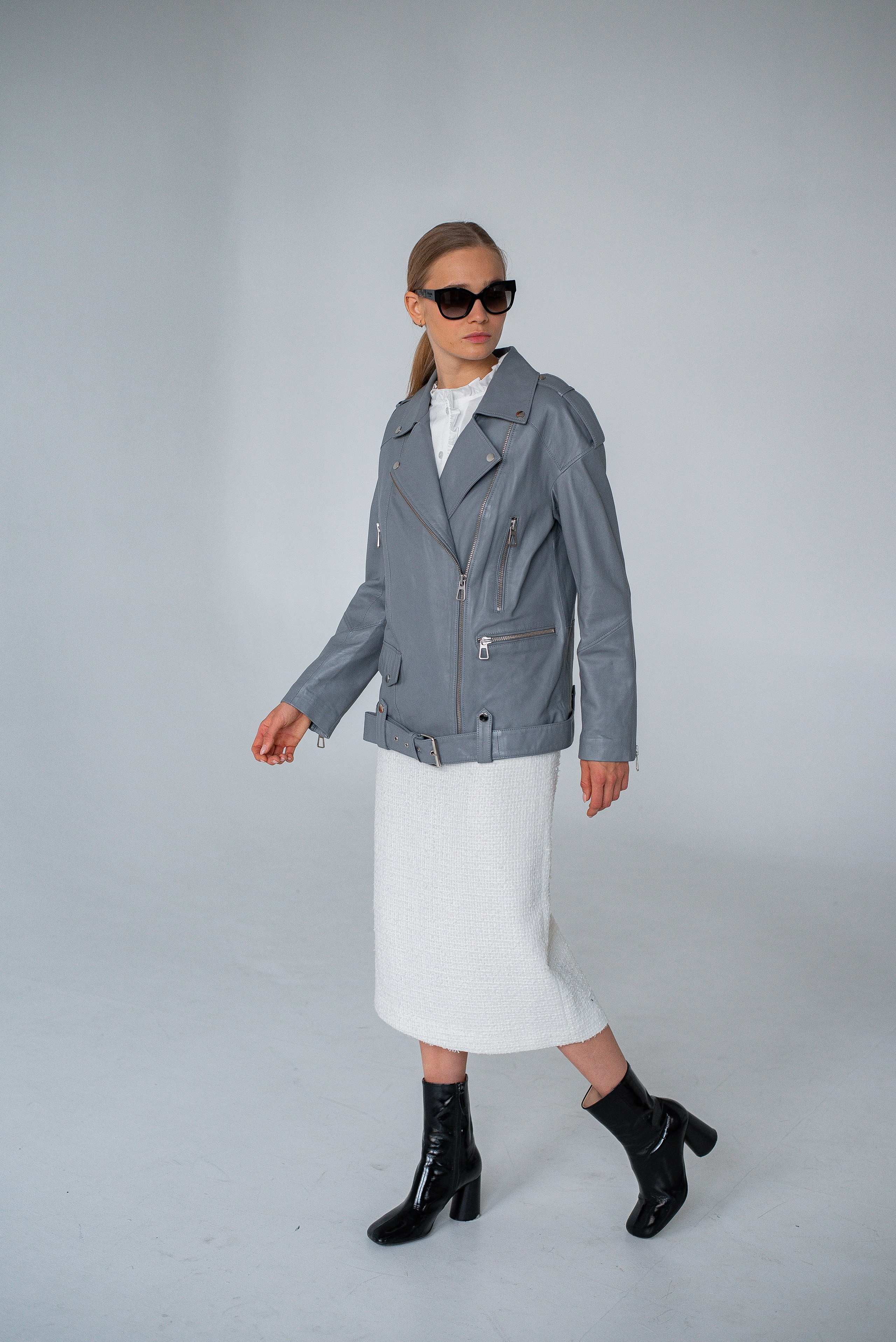 Куртки (фон). Контент фотограф в Москве Лихачева Ксения