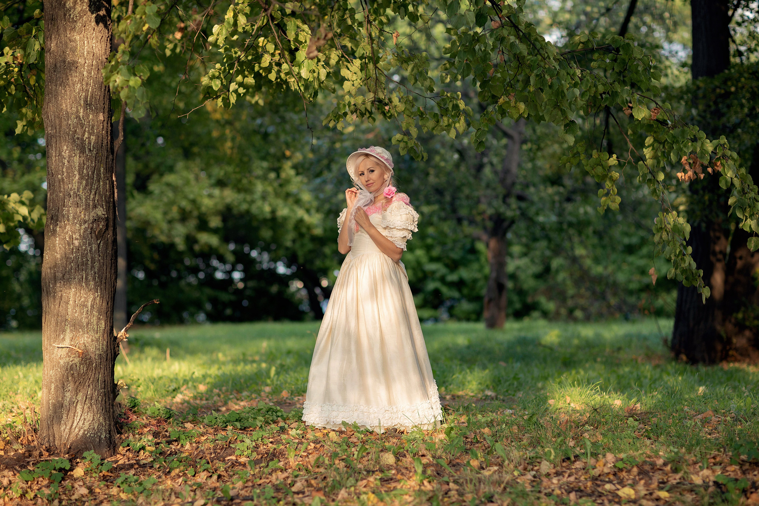 Фотосессия в историческом платье от Ирины Павловой с Леной. Портретный и репортажный фотограф в Чебоксарах Андриян Чаркин