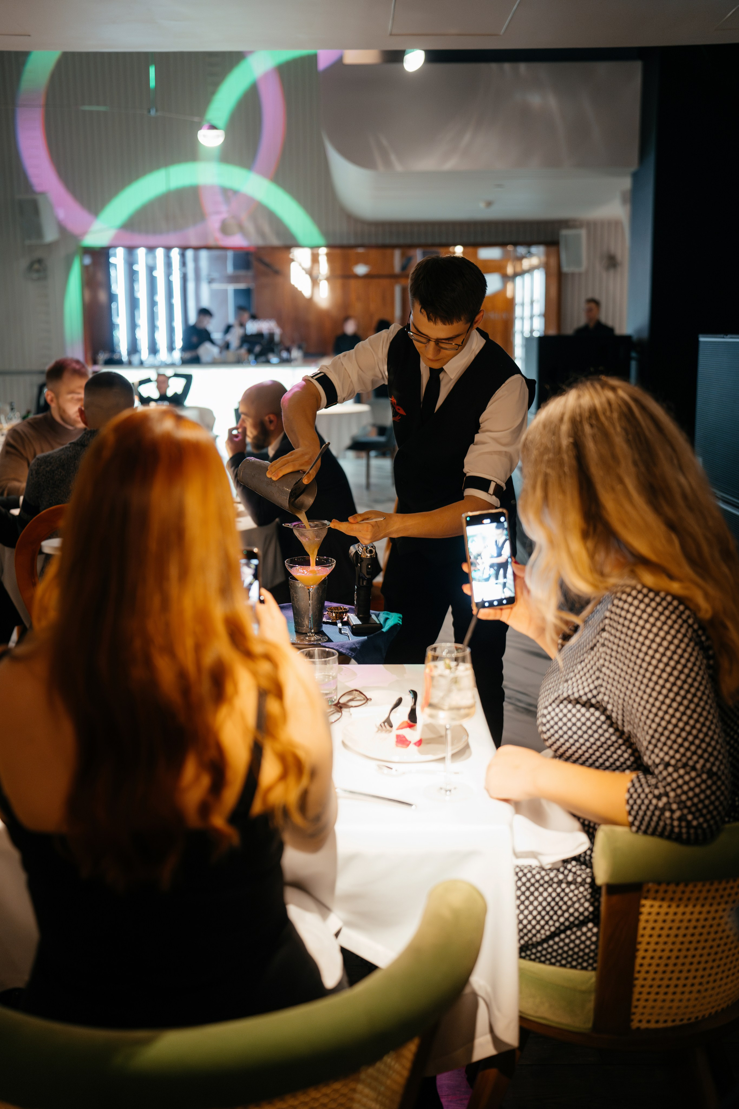 15 ноября (пятница). BENUAR Restaurant