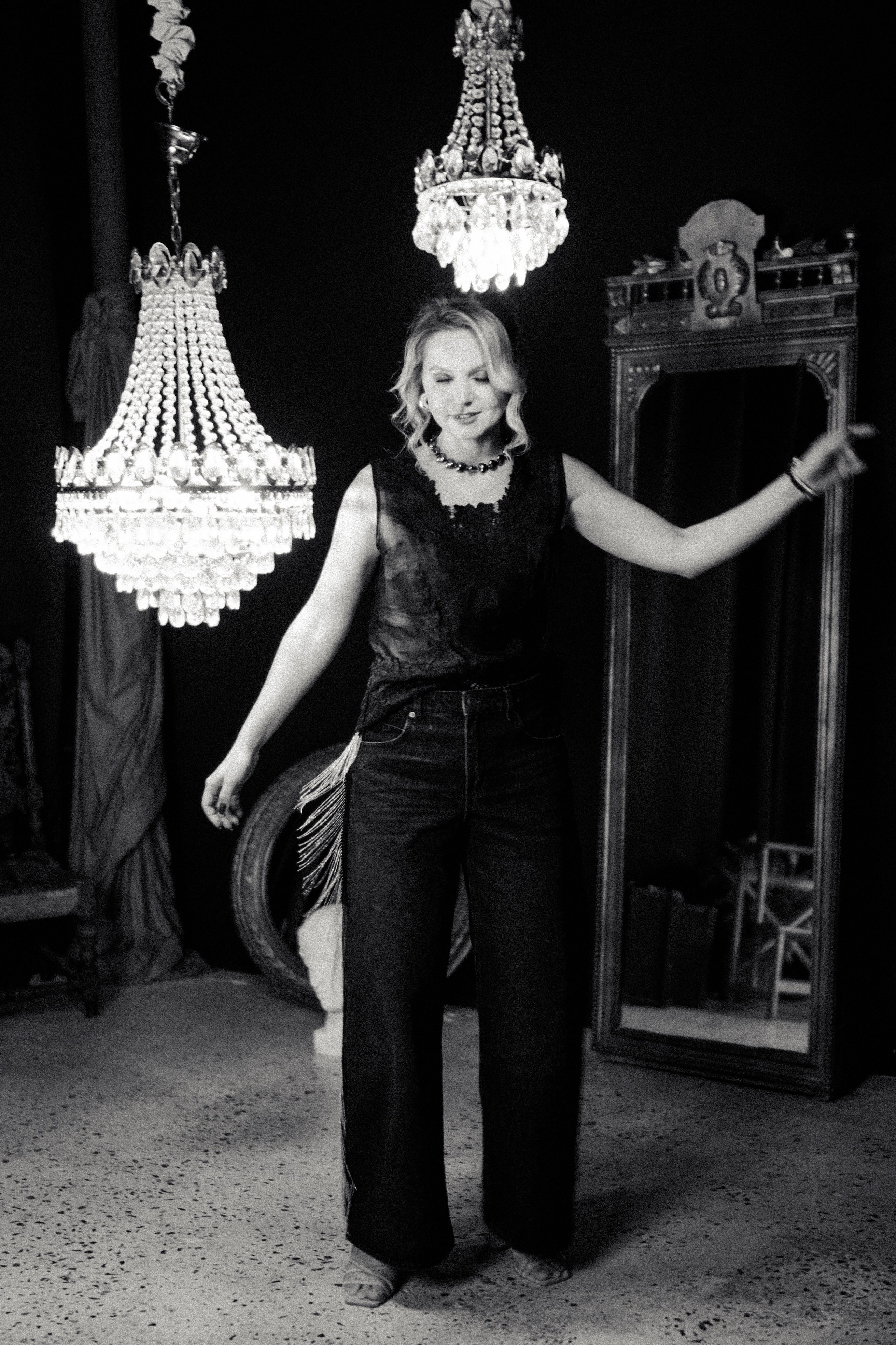 НОВОГОДНЯЯ ФОТОСЕСИИЯ В СТУДИИ ДЛЯ ДЕВУШКИ И ПРОГУЛКА ПО ЧЕРНЫШЕВСКОЙ. Профессиональный фотограф, Санкт-Петербург — Виктория Богомолова