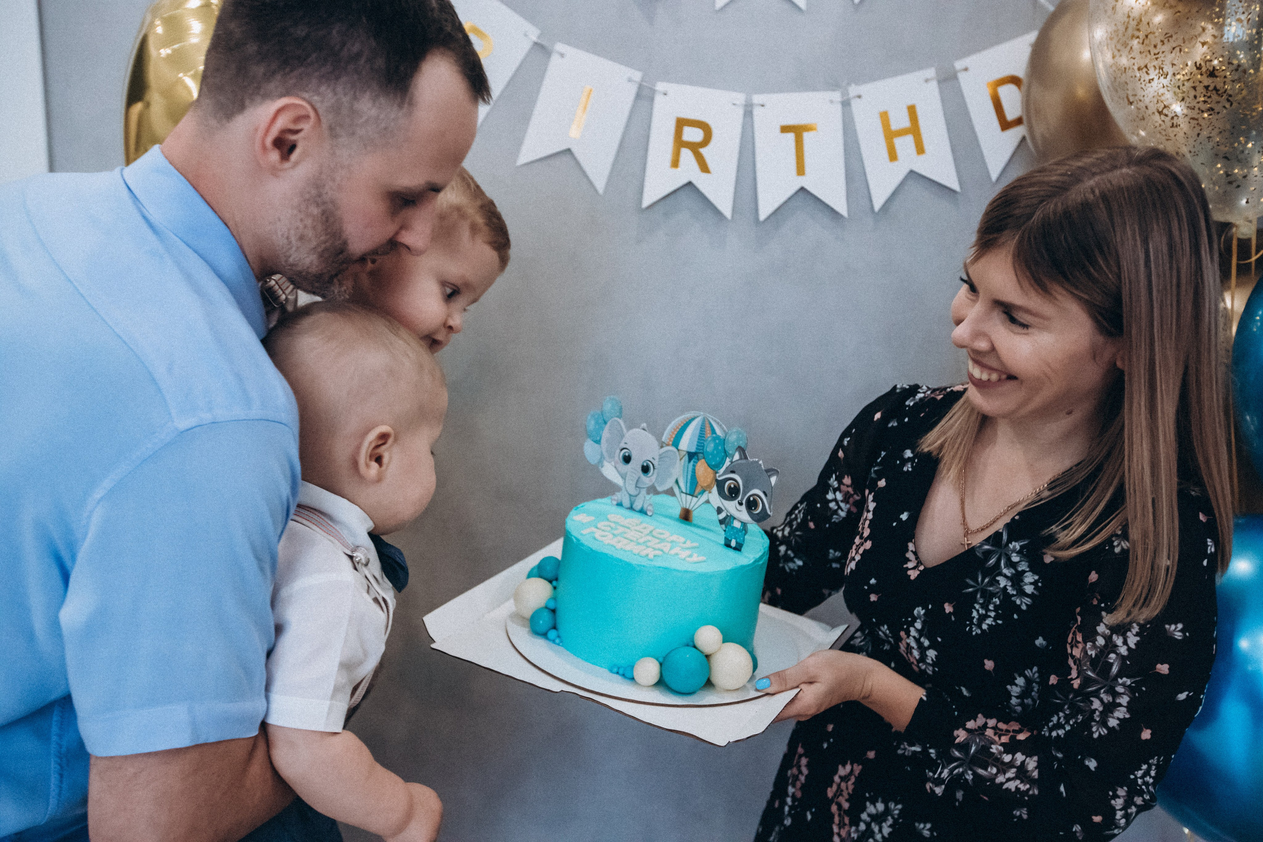 Семья Суворовых. Семейный фотограф Нижневартовск Тюмень Ефимова Ирина