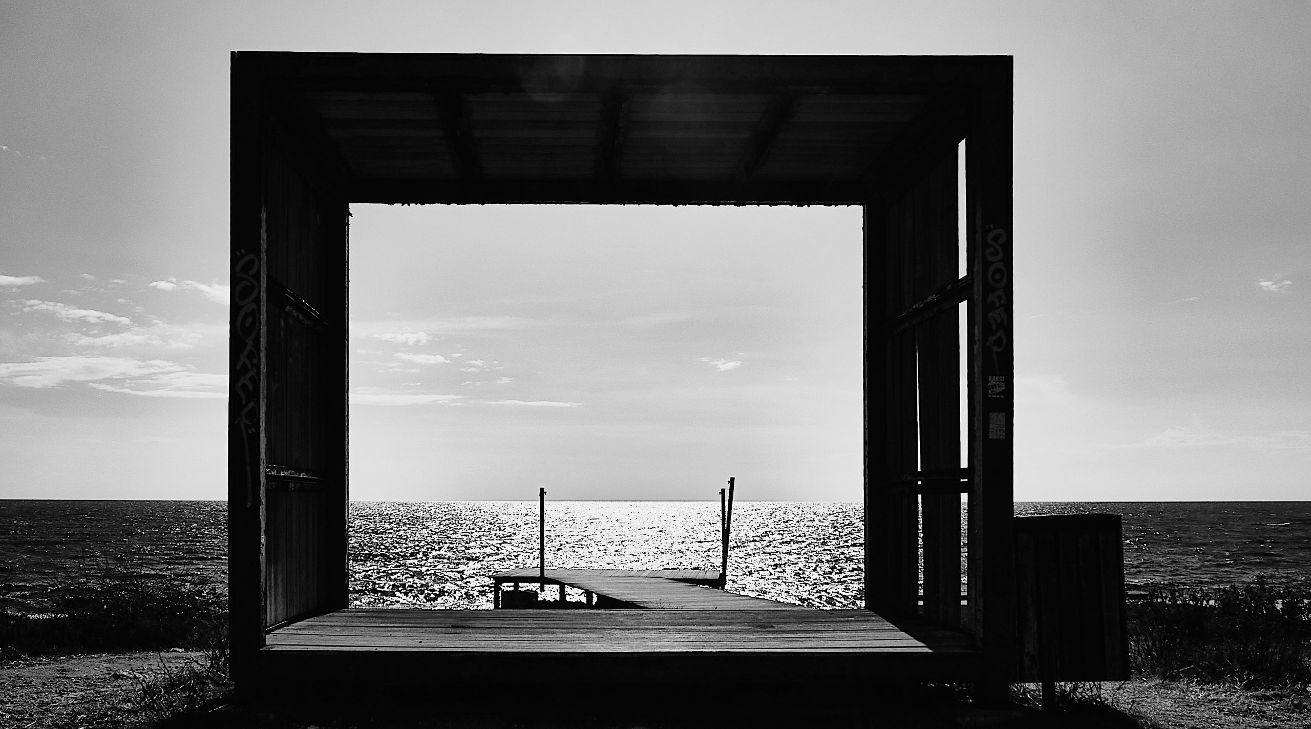 Странные виды средиземного моря. Shaltay Gallery