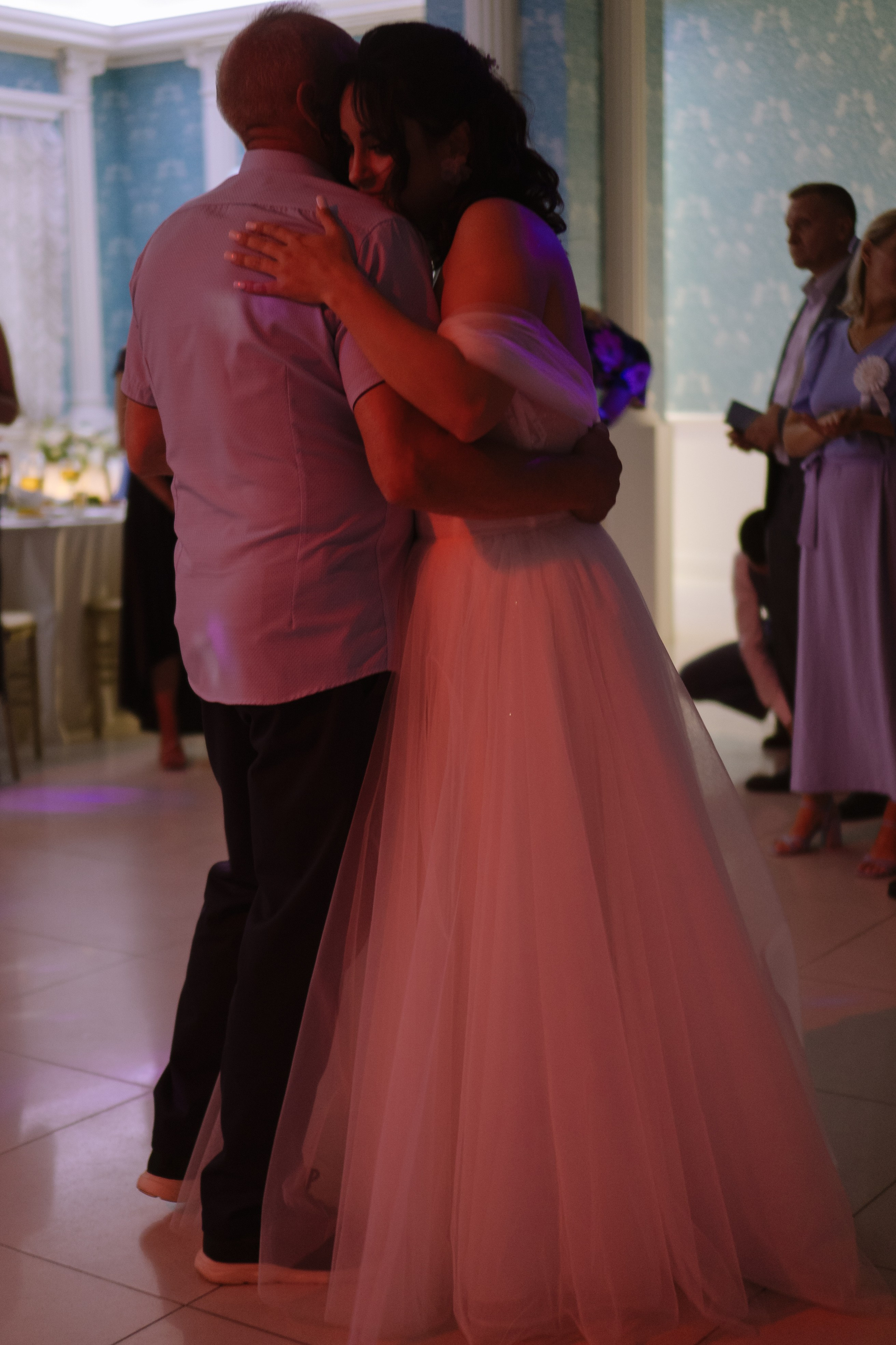 ТАНЕЦ ОТЦА И ДОЧЕРИ НА БАНКЕТЕ (СВАДЕБНАЯ ФОТОСЕСИИЯ БАНКЕТА). Профессиональный фотограф, Санкт-Петербург — Виктория Богомолова