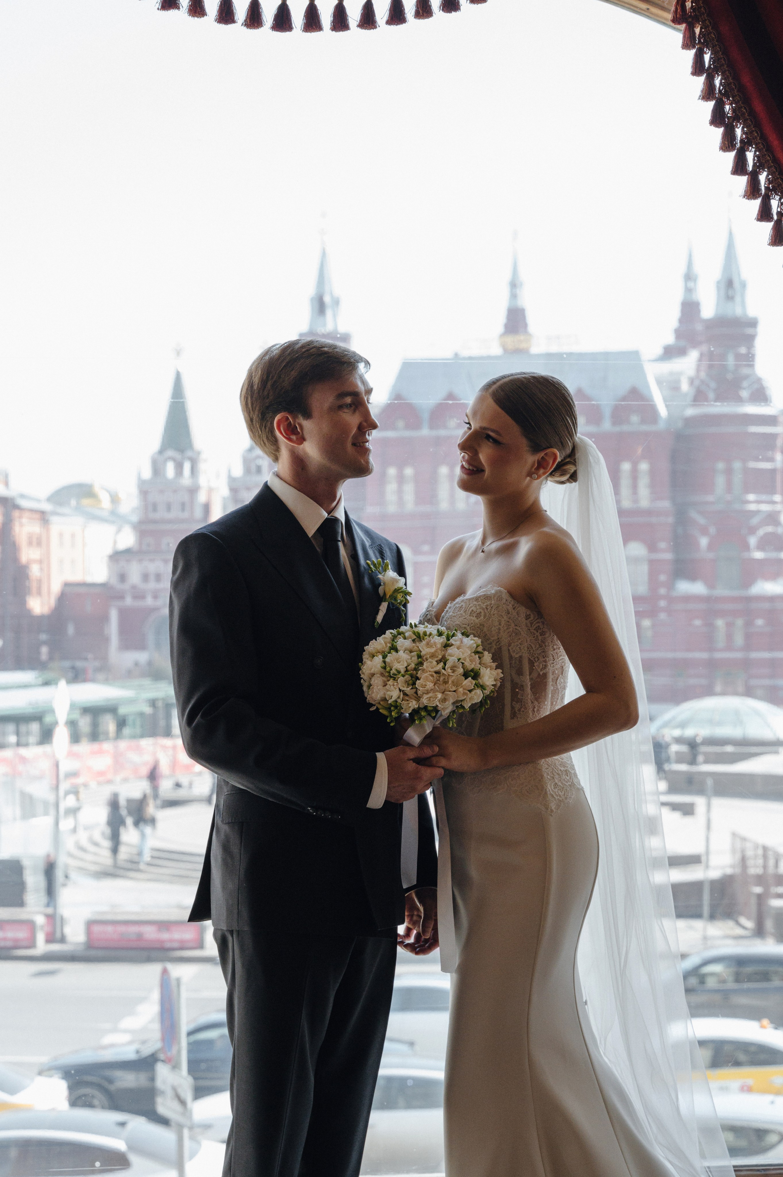 Дмитрий и Луиза. Гостиница Националь и ресторан Белуга. Свадебный фотограф Москва и Санкт-Петербург. Анастасия Чудина