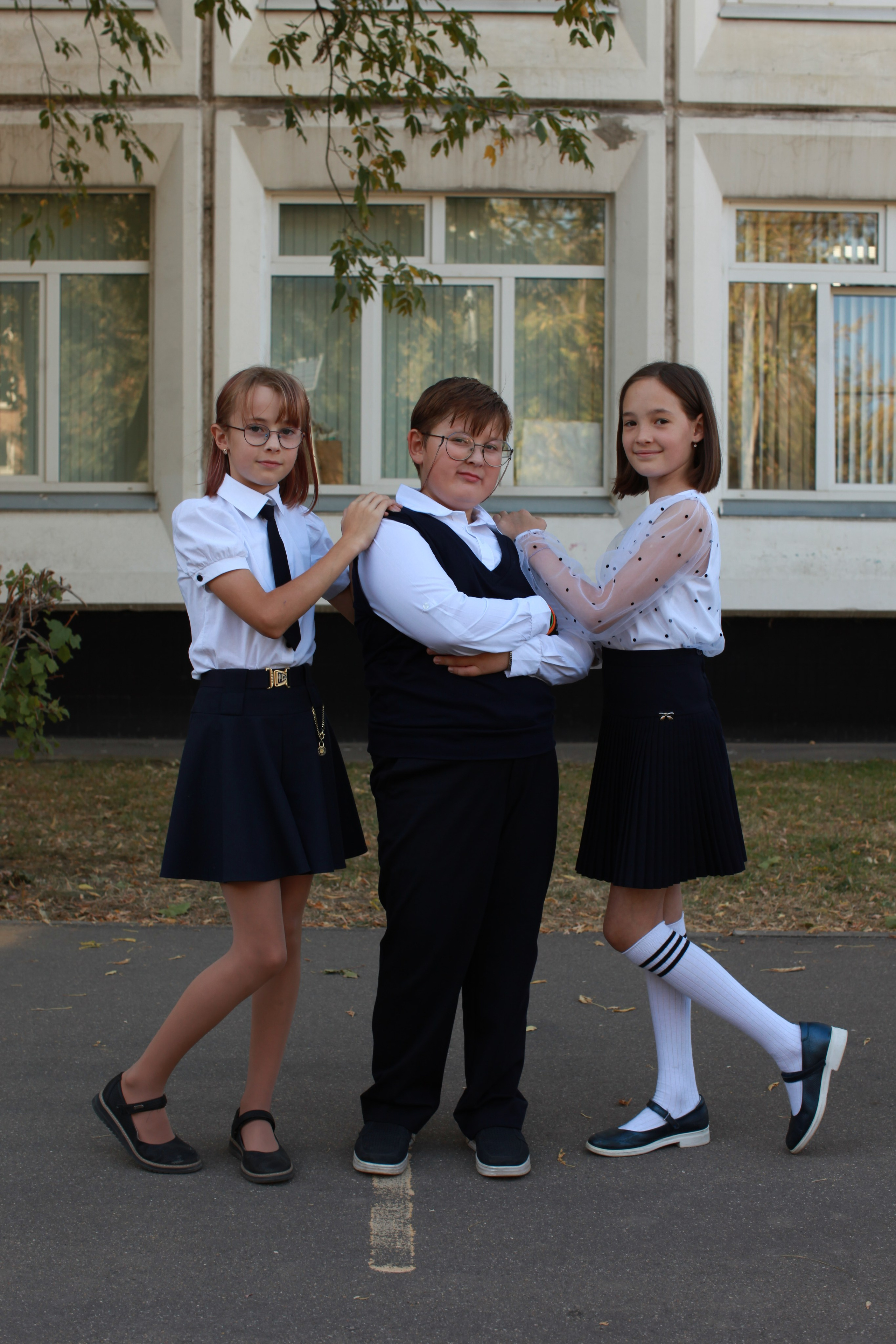 Осенняя фотосессия у школы. Выпускные альбомы Москва СВАО