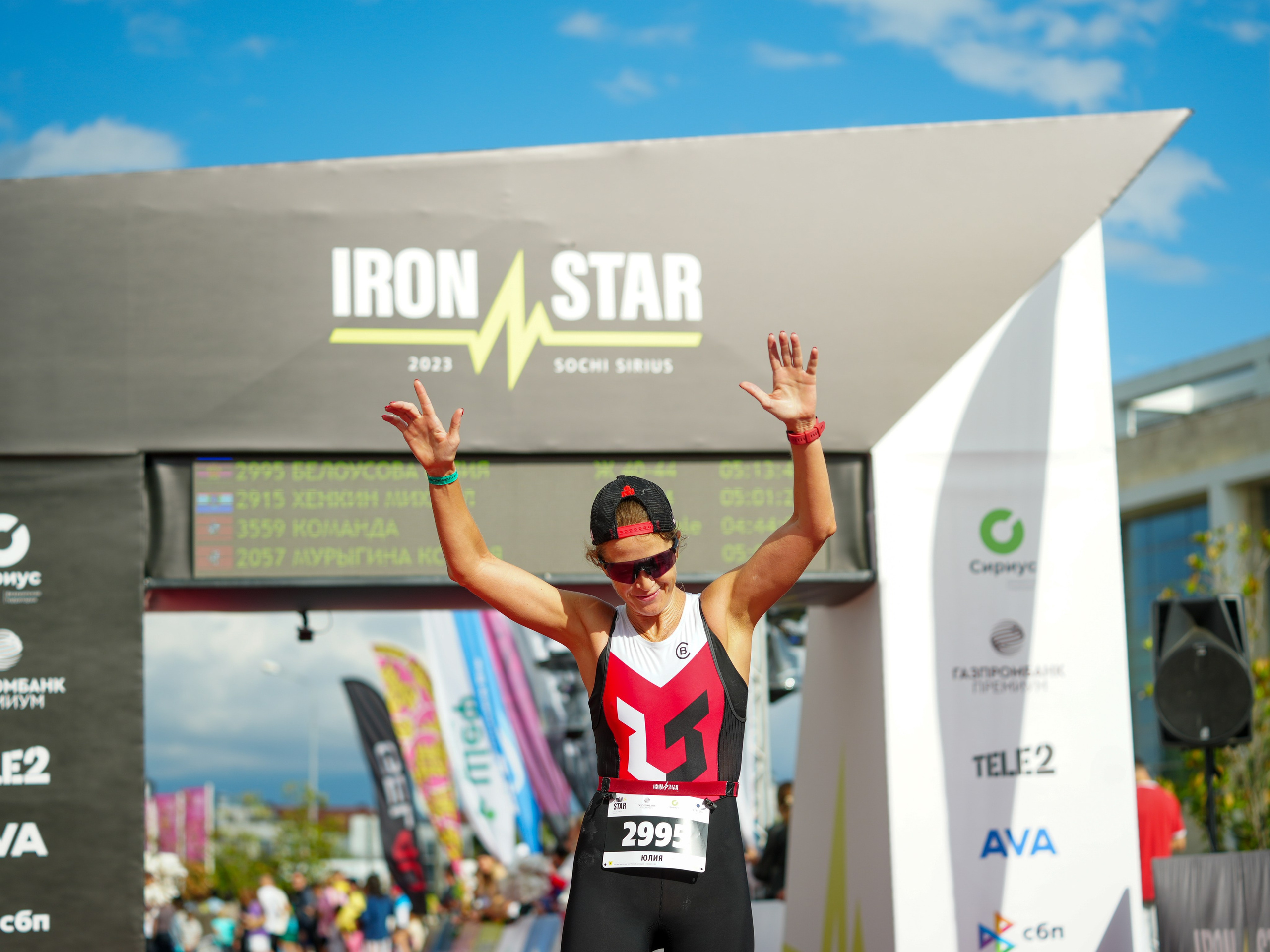 Фотоотчет партнерской интеграции для компании TELE2 на фестивале Ironstar. Репортажный фотограф в Красной Поляне и Сочи Павлюченко Екатерина