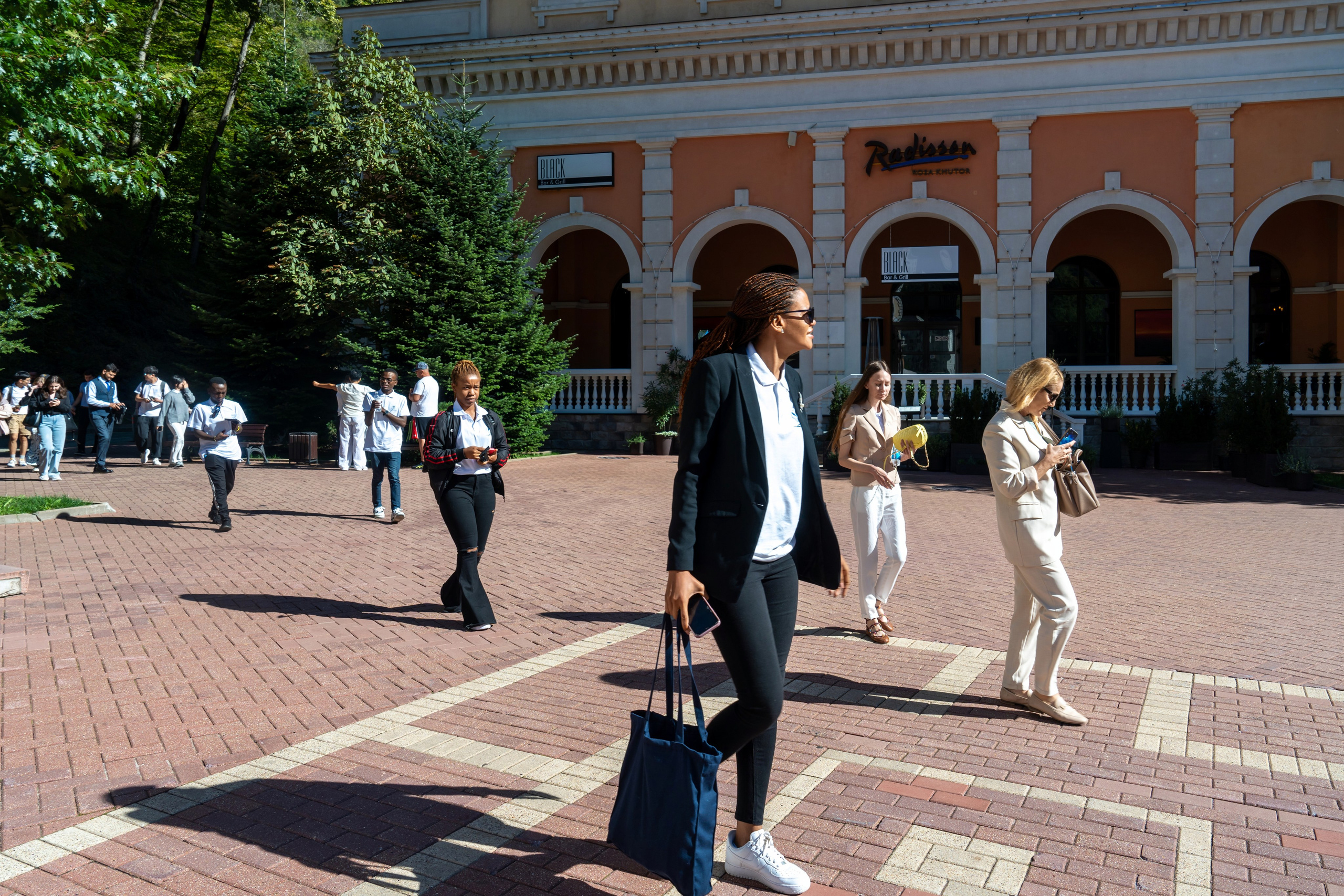 ChinaRosaFest 2024. Репортажный фотограф в Красной Поляне и Сочи Павлюченко Екатерина