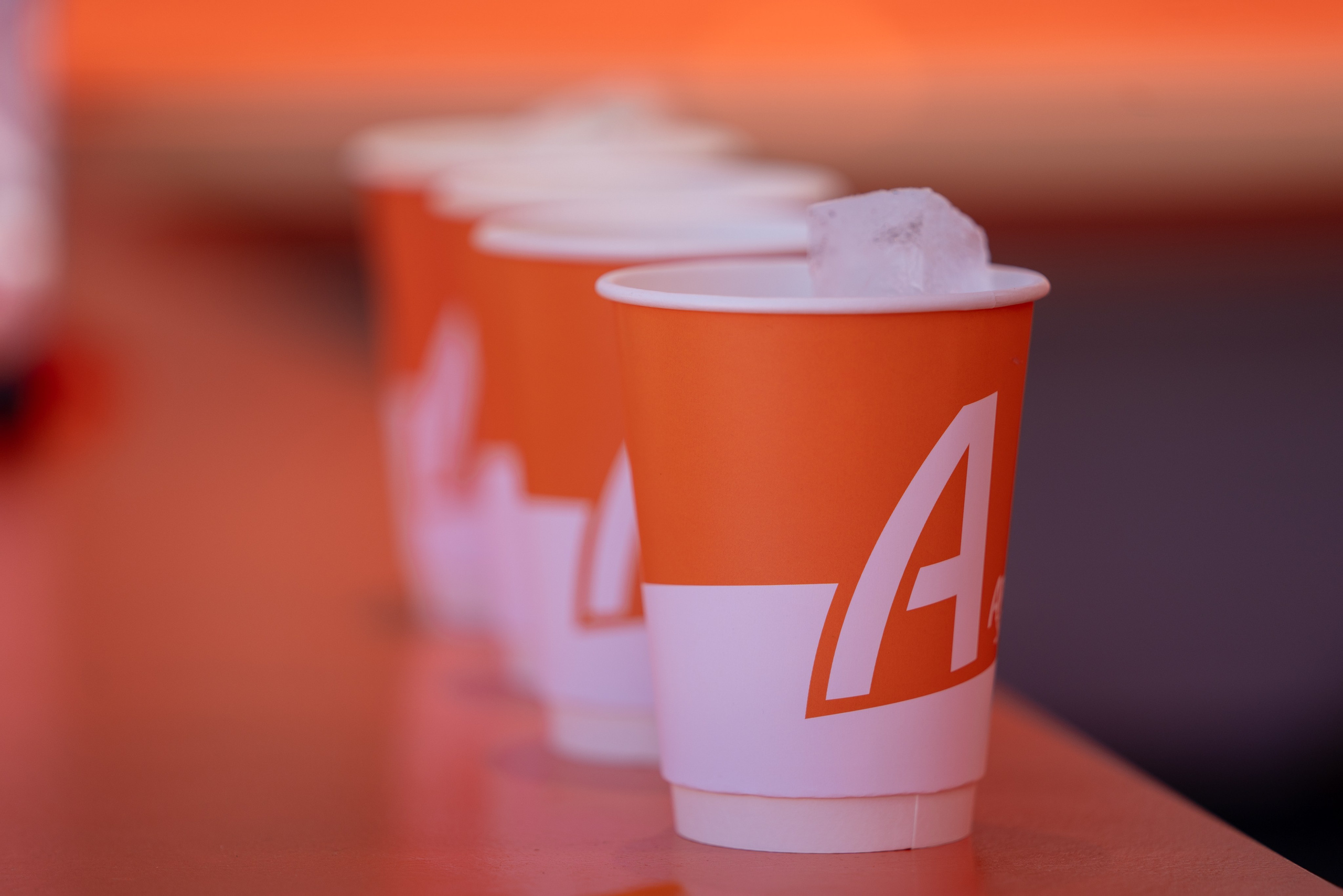 Фотоотчет партнерской интеграции Aperol Spritz на Роза Фест 2025. Репортажный фотограф в Красной Поляне и Сочи Павлюченко Екатерина