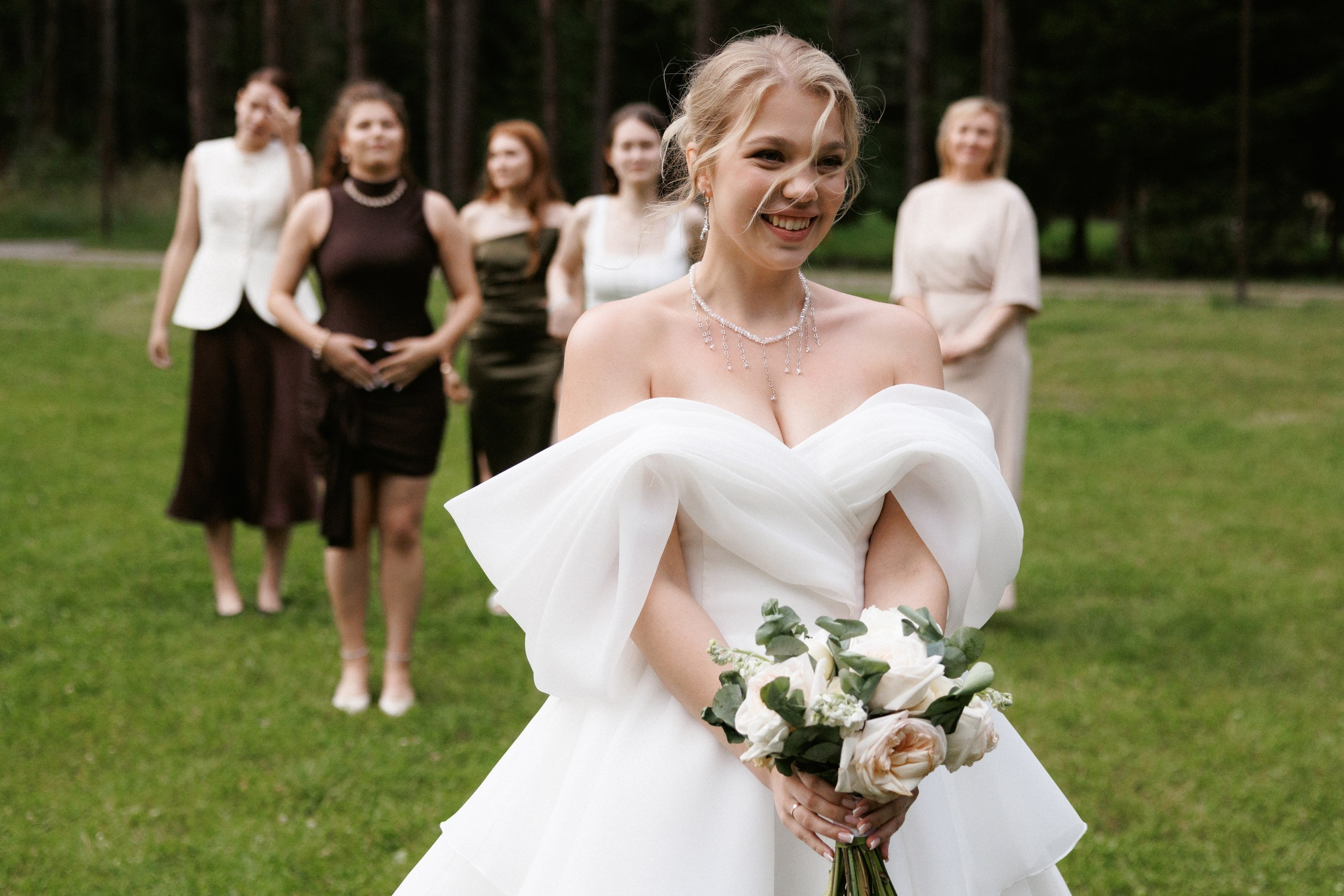 Свадьба под шёпот деревьев. Свадебный и семейный фотограф в Твери, Москве, Санкт-Петербурге