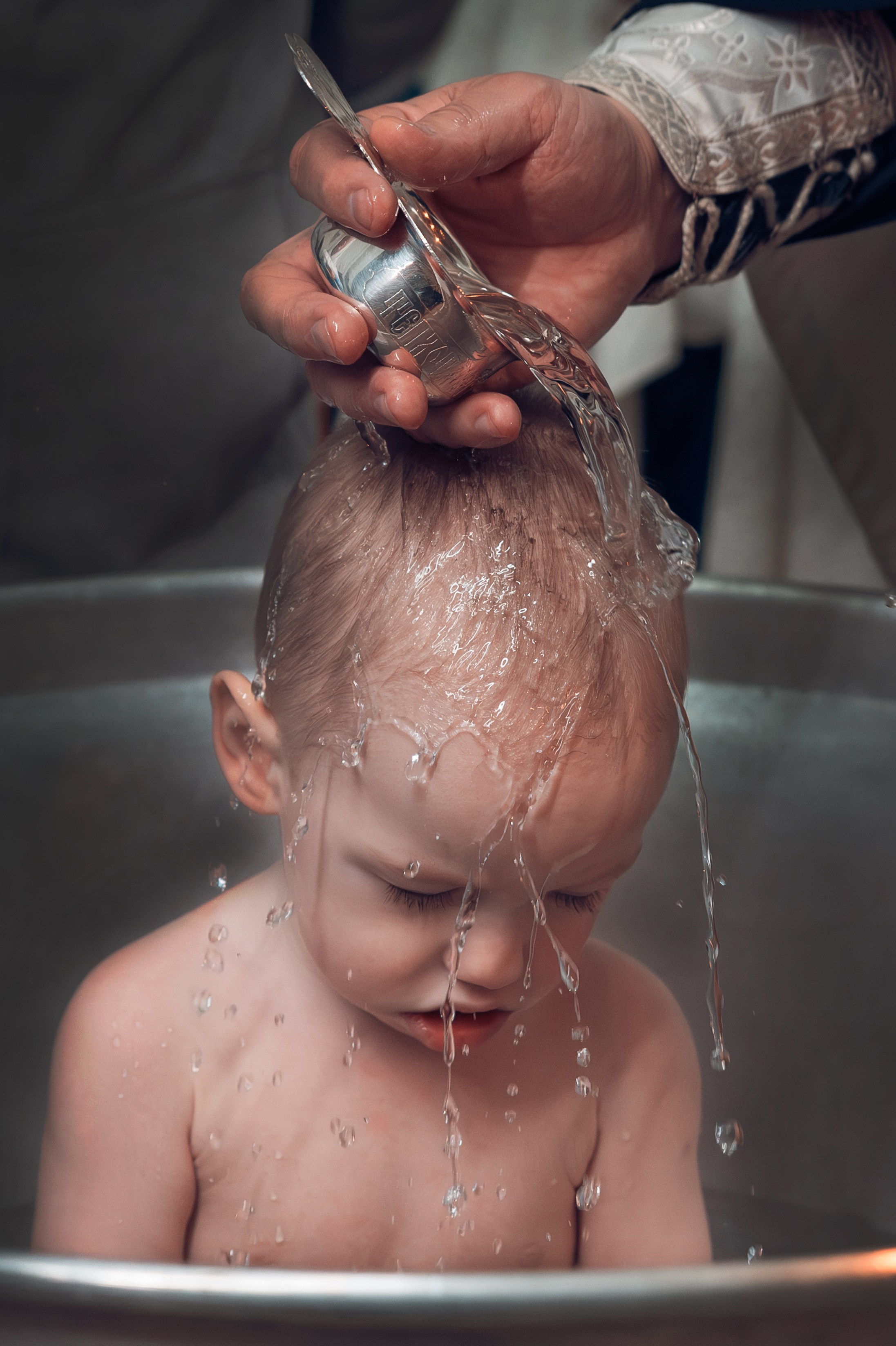 Фотограф в храме. Дарья Нетреба Фотограф на Крещение, Венчание Псков и область