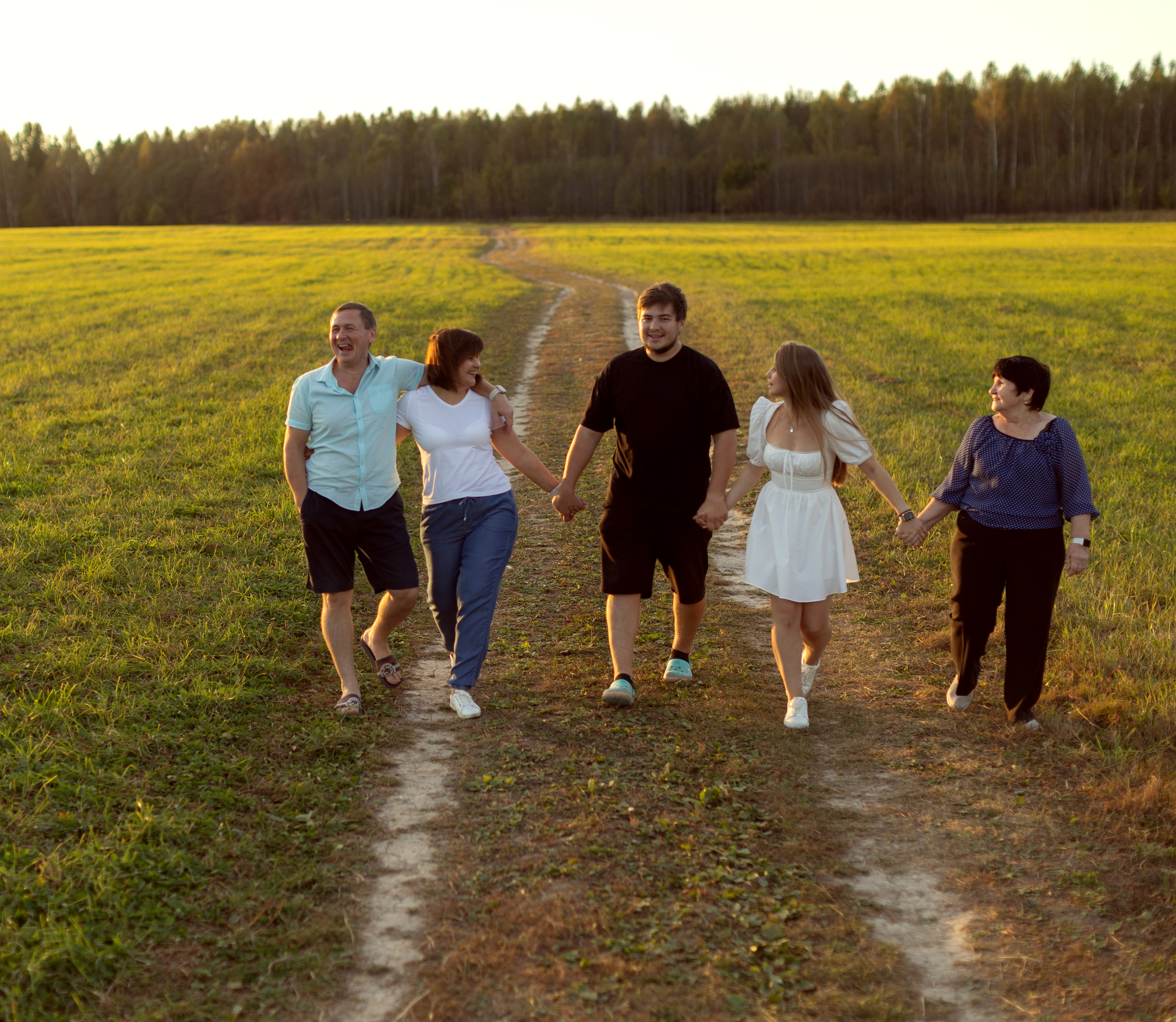 Юбилей в поле. Детский и семейный фотограф Зоя Павкина