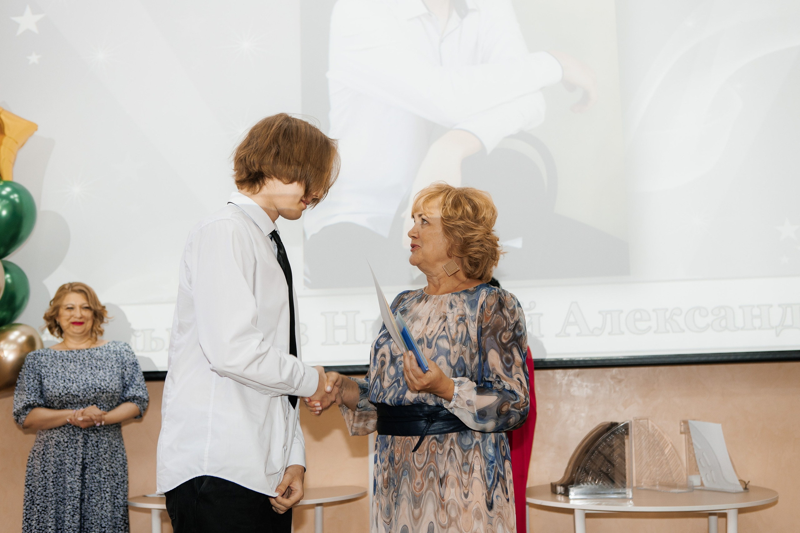 Выпускной Гимназия 12 2024 г. Свадебный и портретный Фотограф в Липецке Дмитрий Котюков