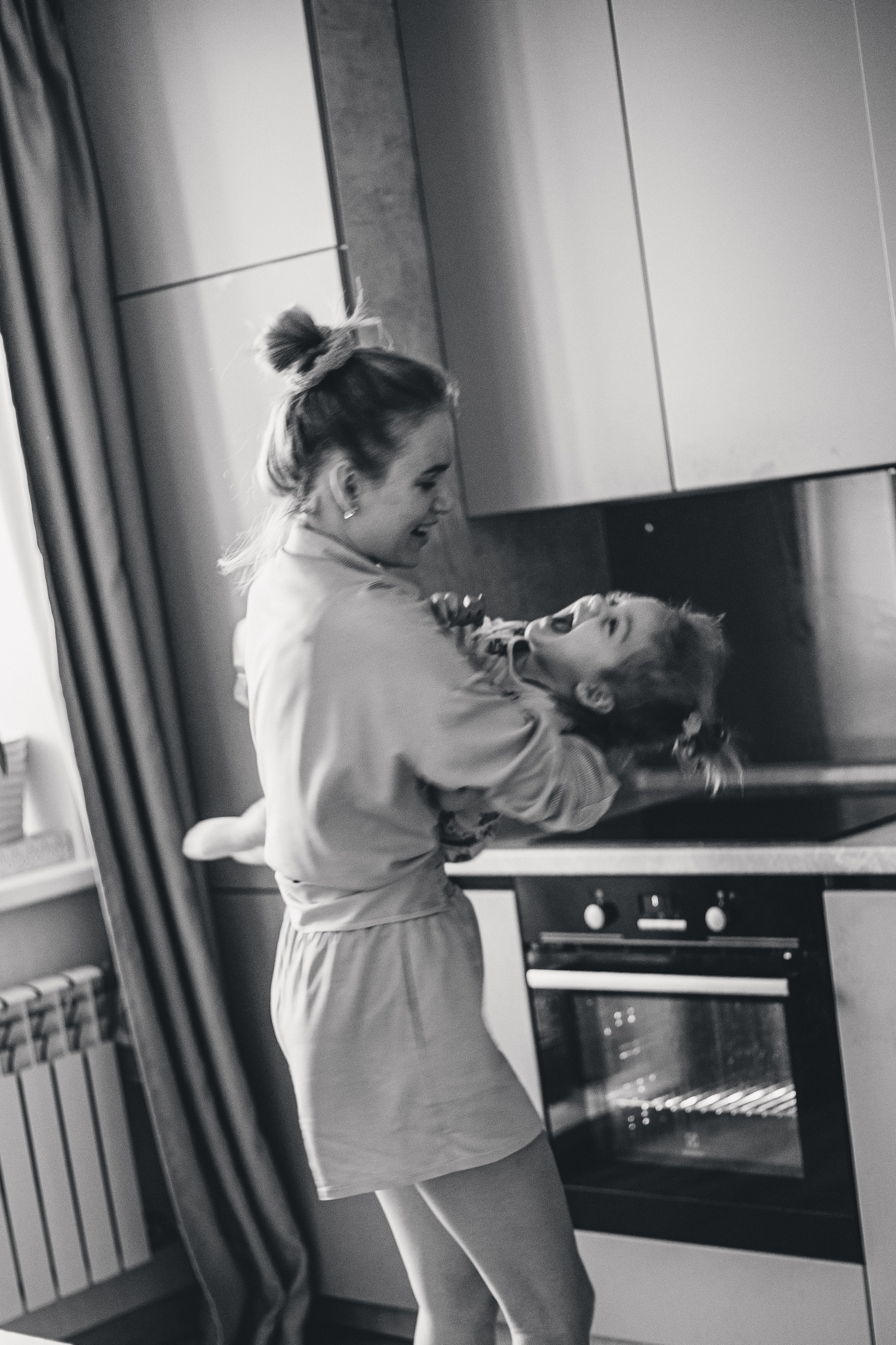 Домашняя фотосессия Мия и Яна. Семейный и женский фотограф Кемерово Мария Степ