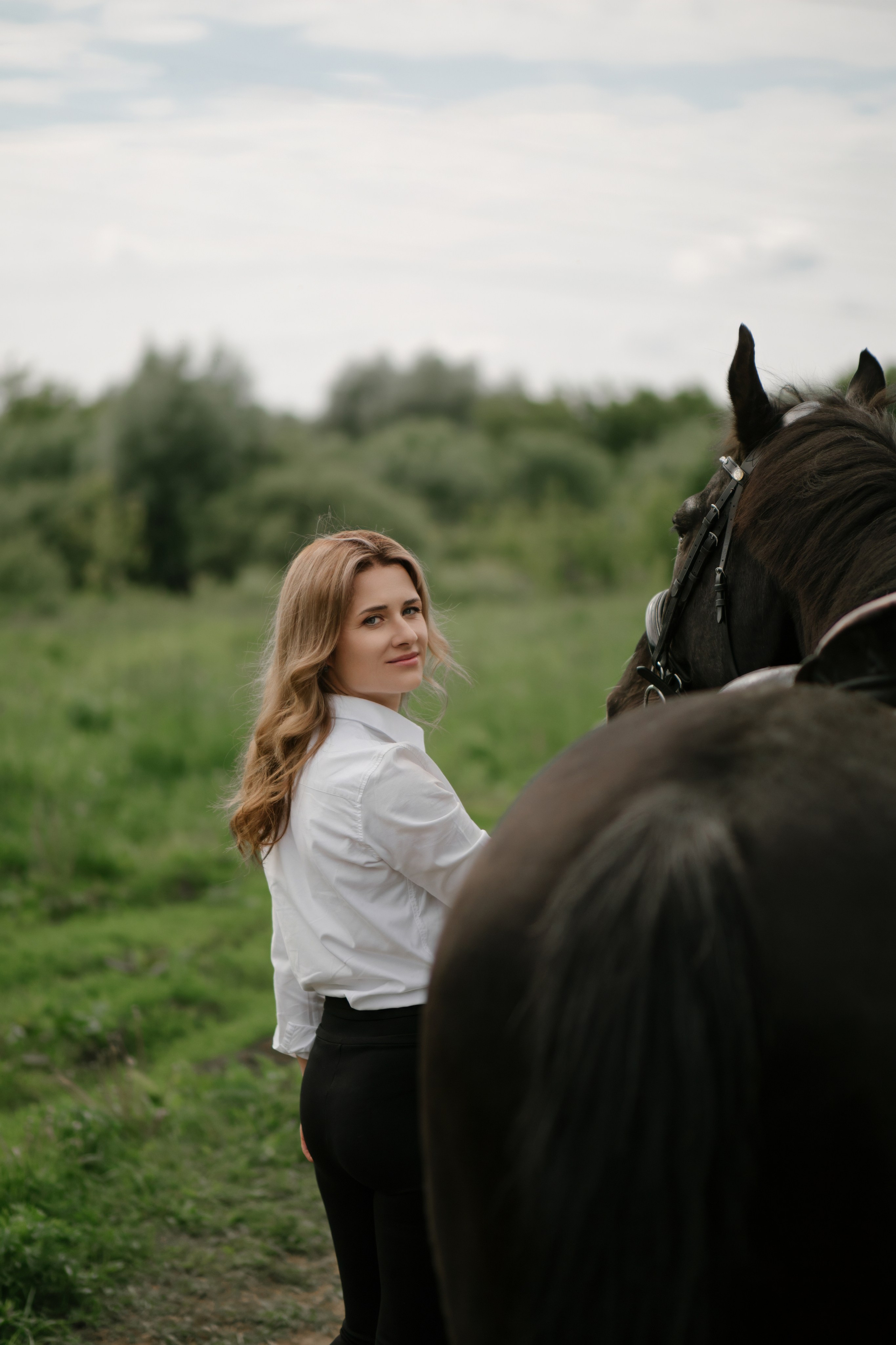Фотосессия с лошадью на природе | Индивидуальная фотопрогулка
