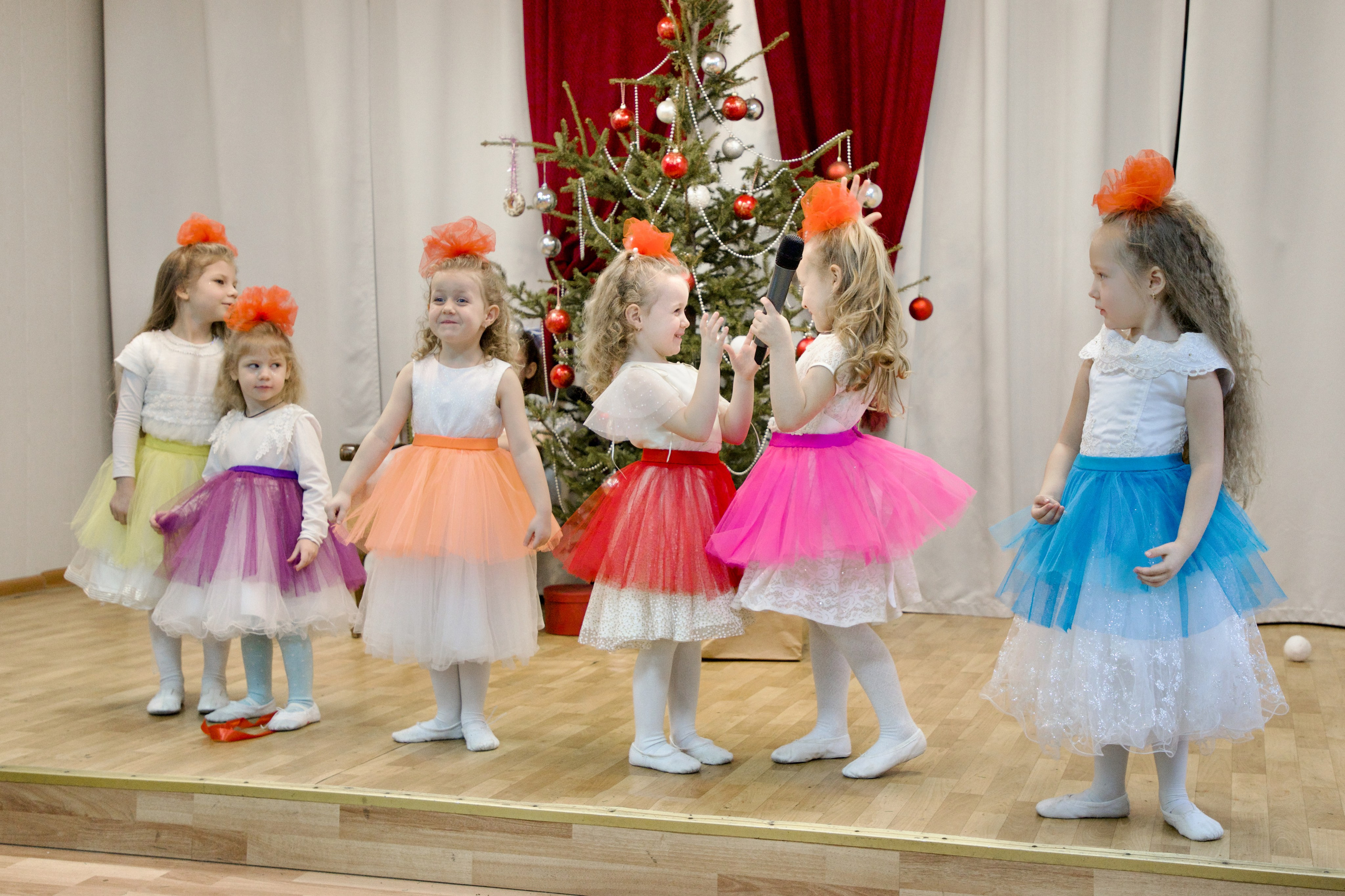 Разные выступления. Школьные выпускные альбомы в Москве Марина Николаева