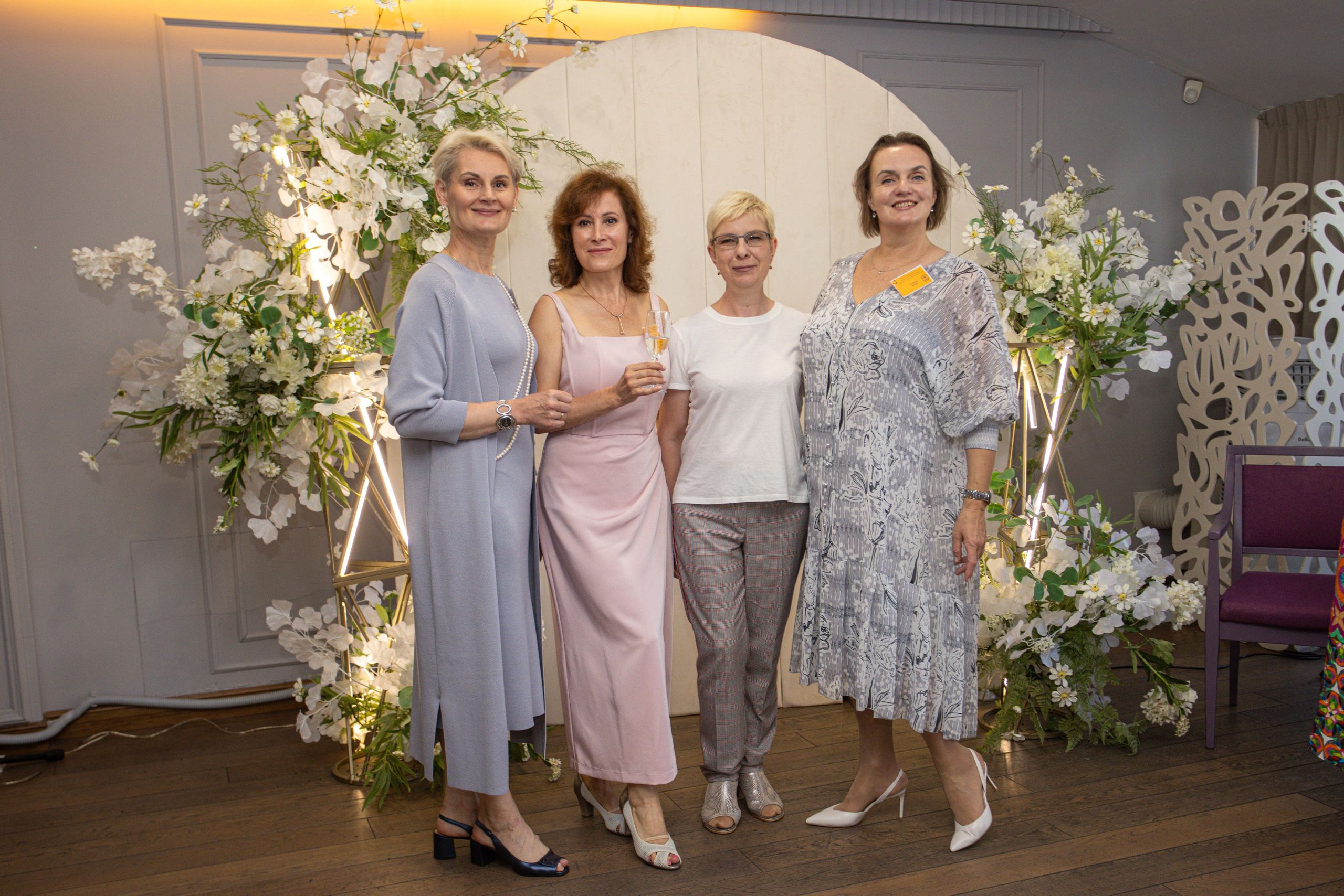 Встреча выпускников. Стоматологи СПб. Семейный фотограф в Вышнем Волочке — Ульяна Иванова | Фотосессии для всей семьи