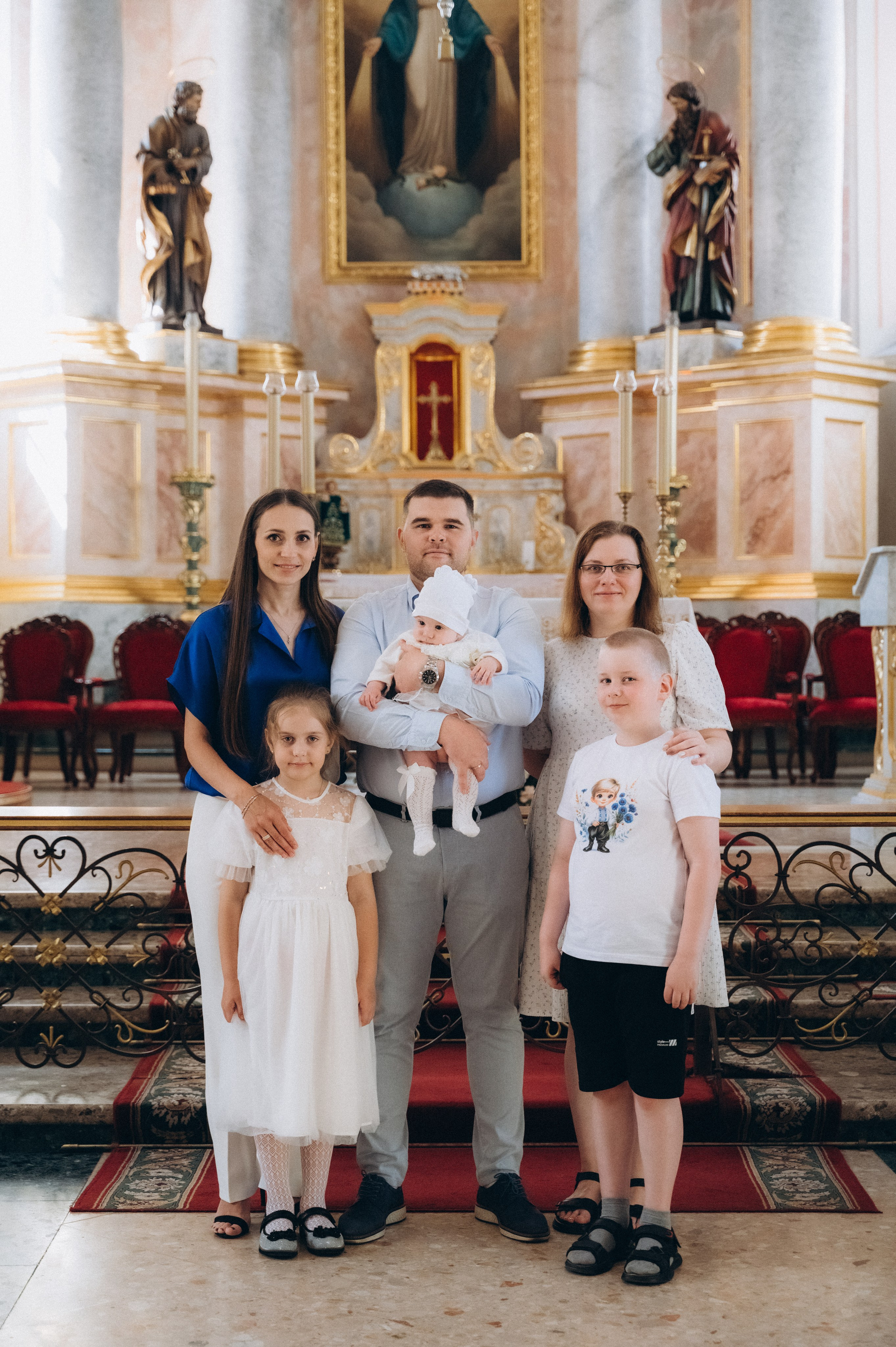 Крещение Василисы Архикафедральный костел Имени Пресвятой Девы Марии. Семейный фотограф в Минске Дарья Дреко